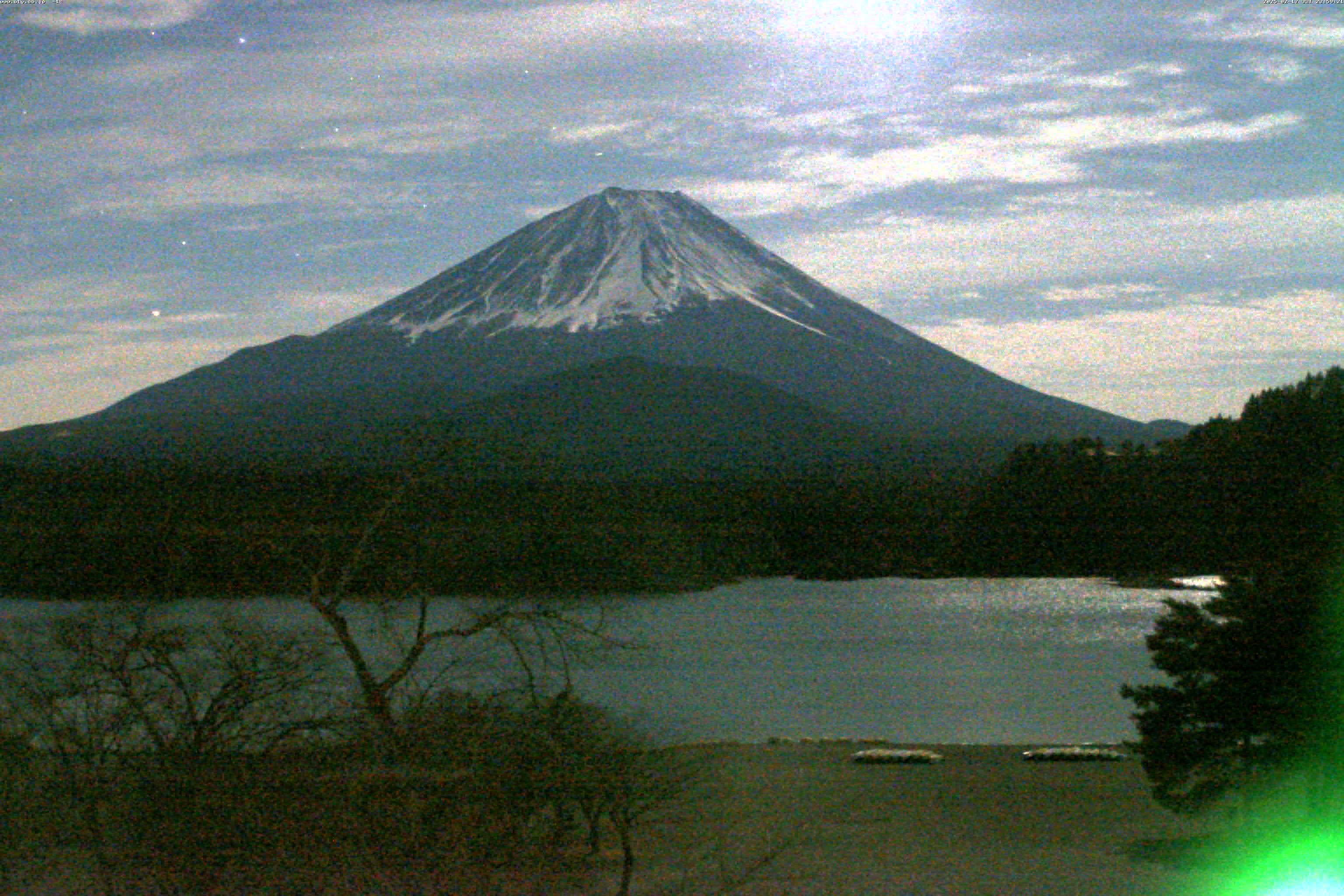 精進湖ライブカメラ