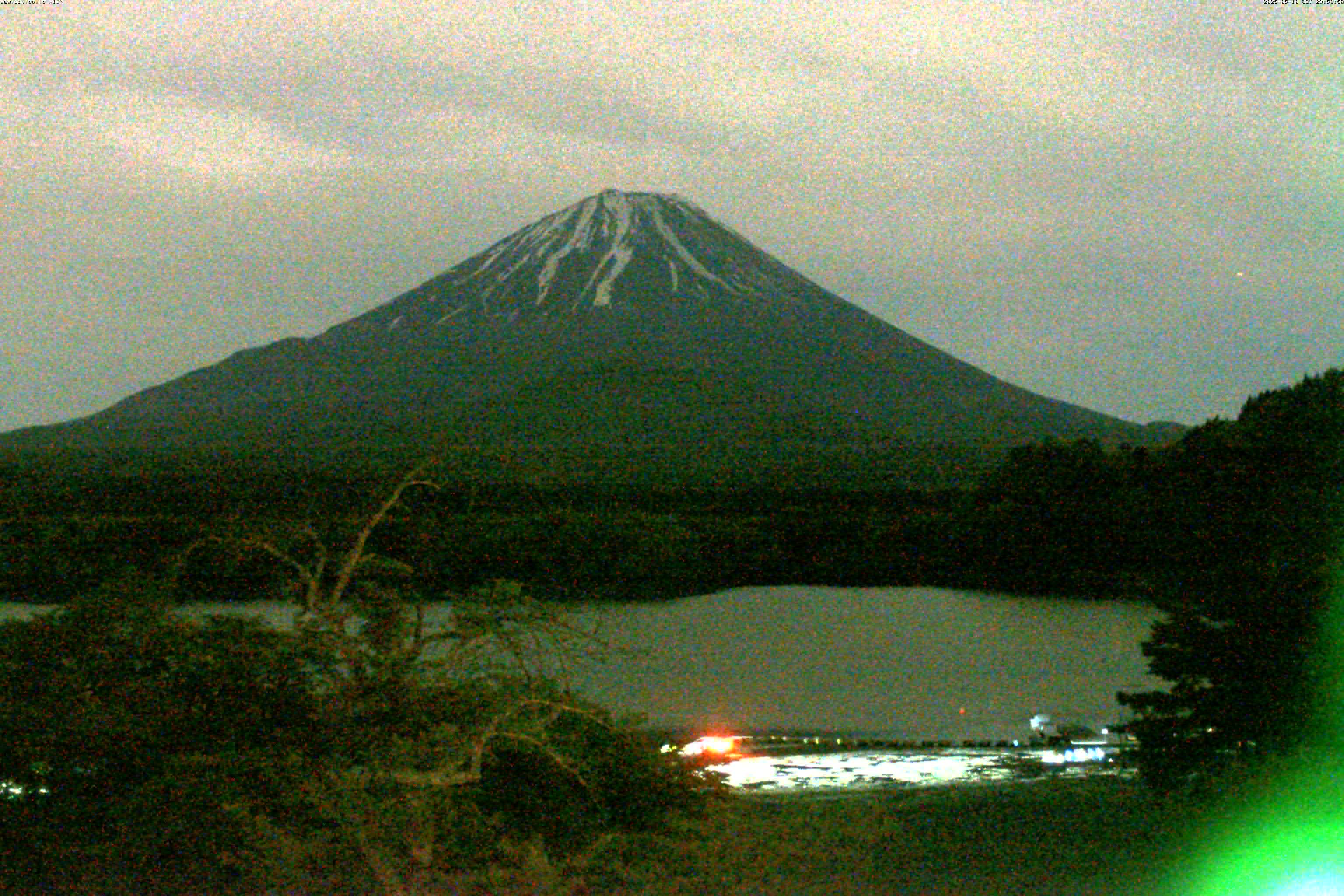 精進湖ライブカメラ