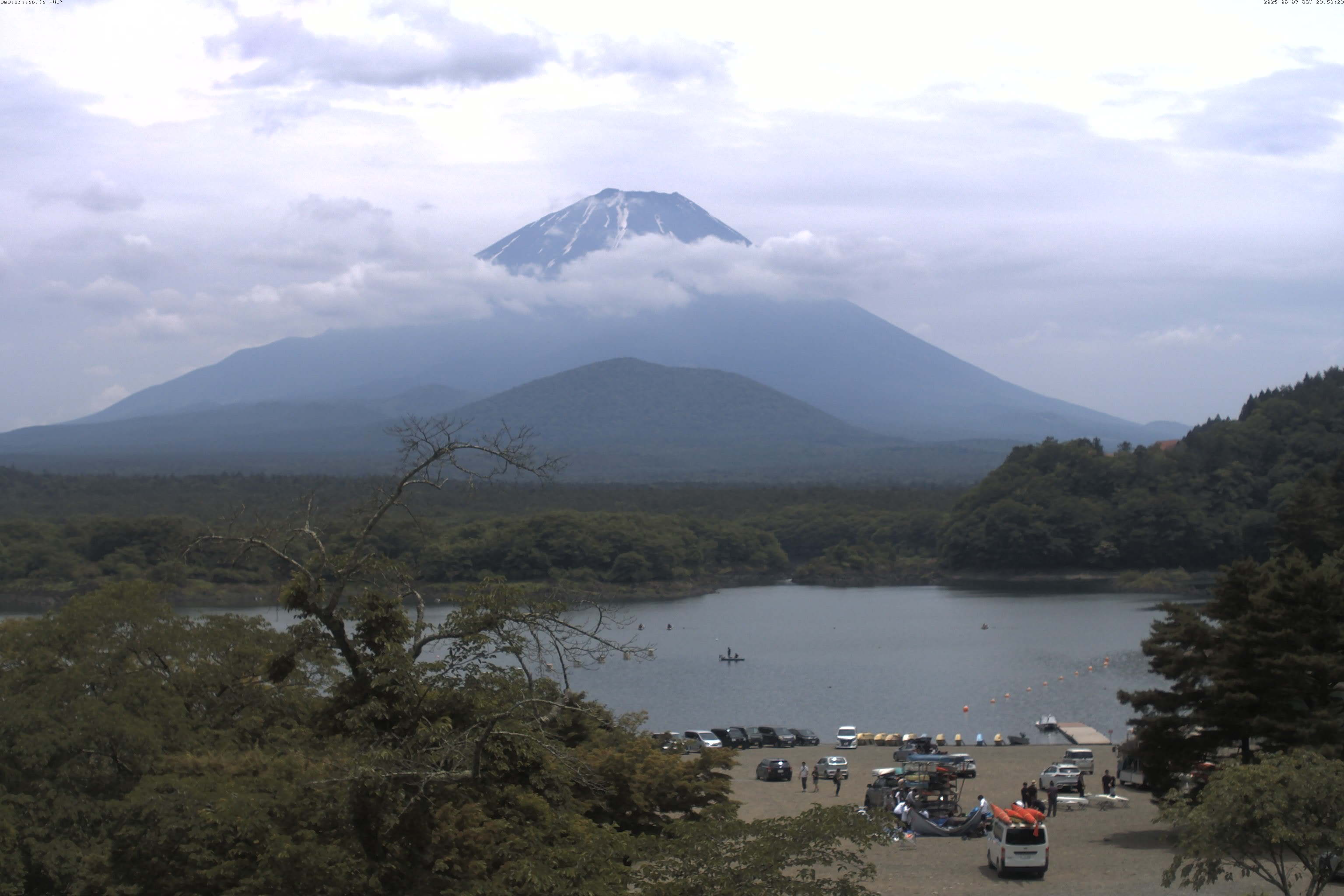 精進湖ライブカメラ