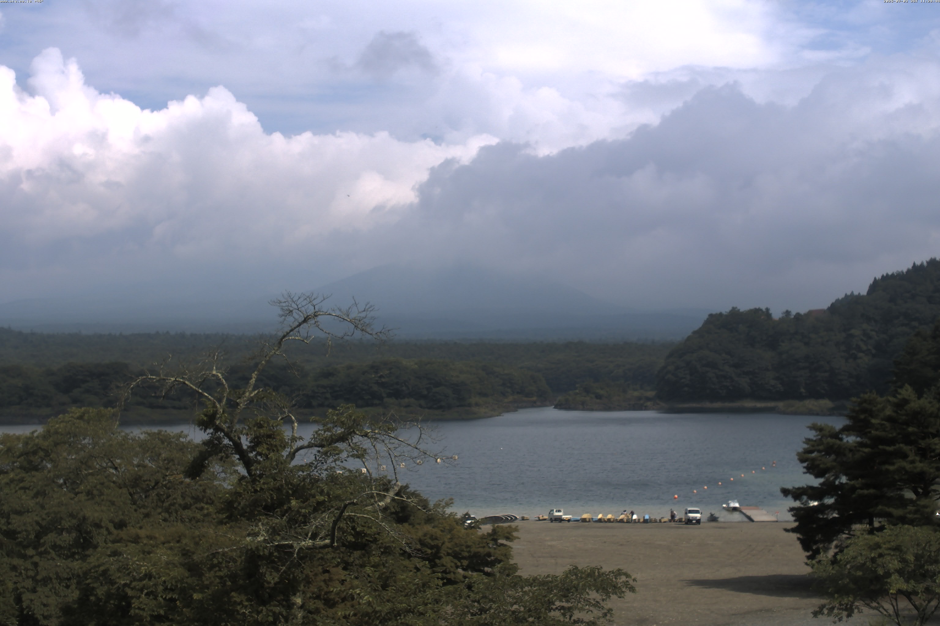 精進湖ライブカメラ