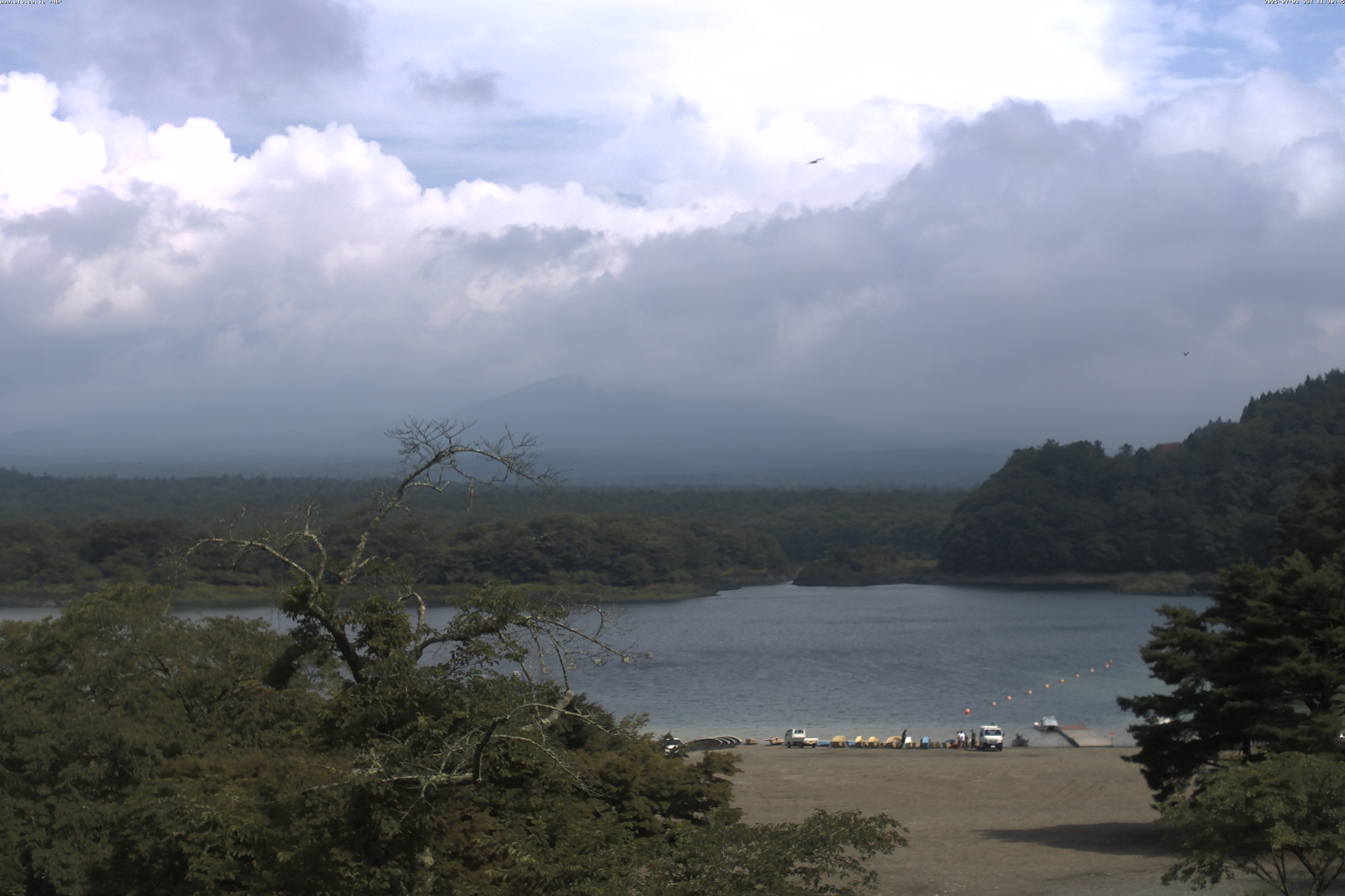 精進湖ライブカメラ