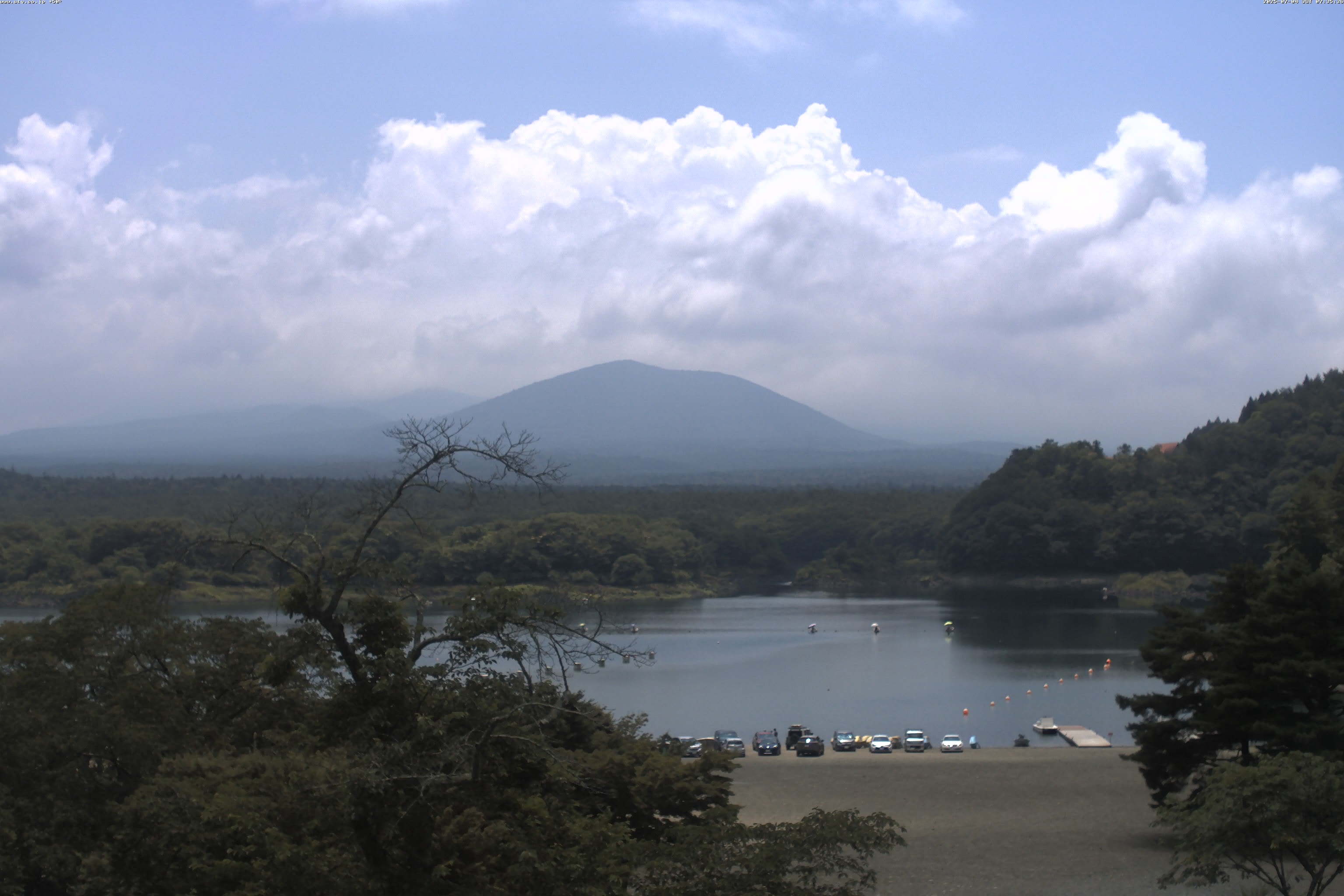 精進湖ライブカメラ