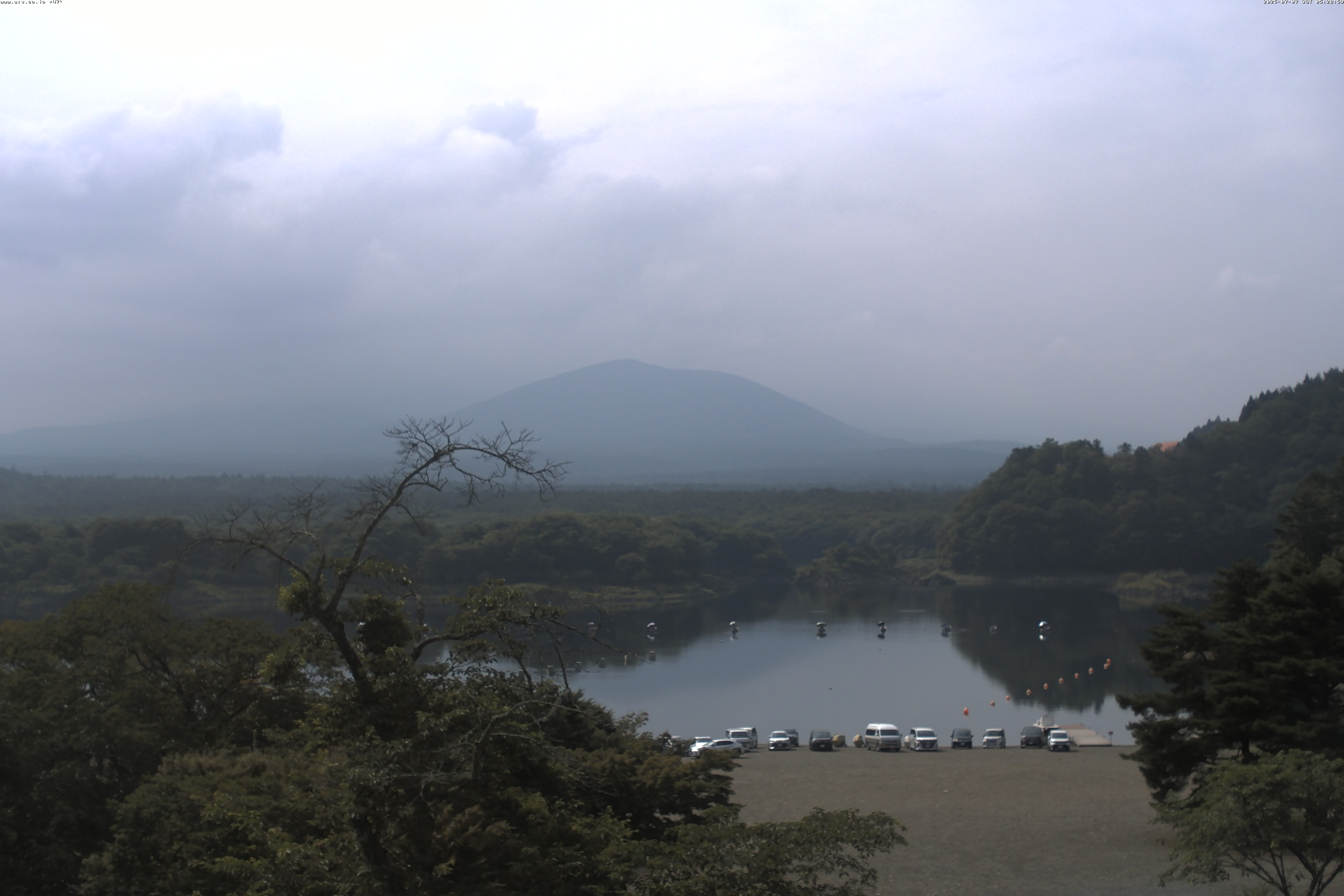 精進湖ライブカメラ