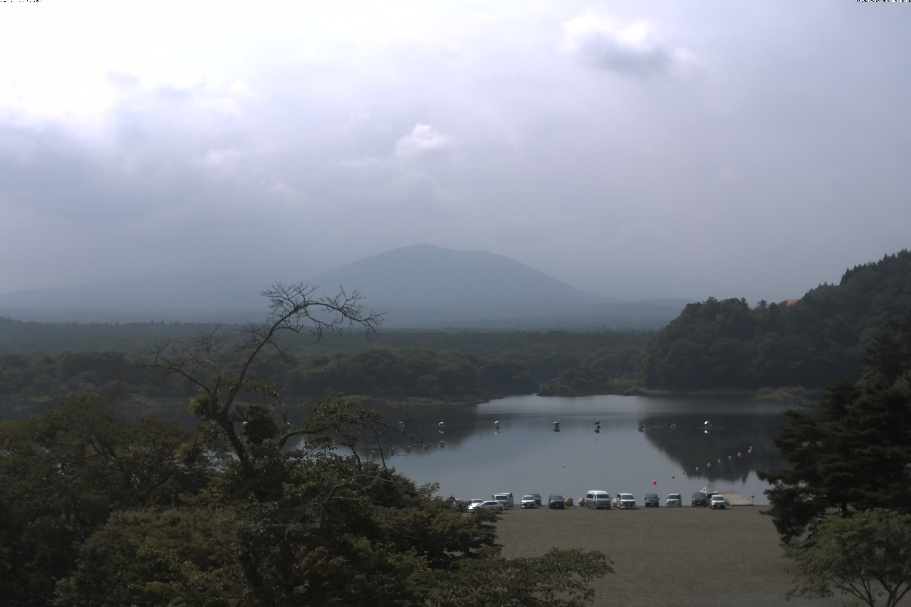 精進湖ライブカメラ