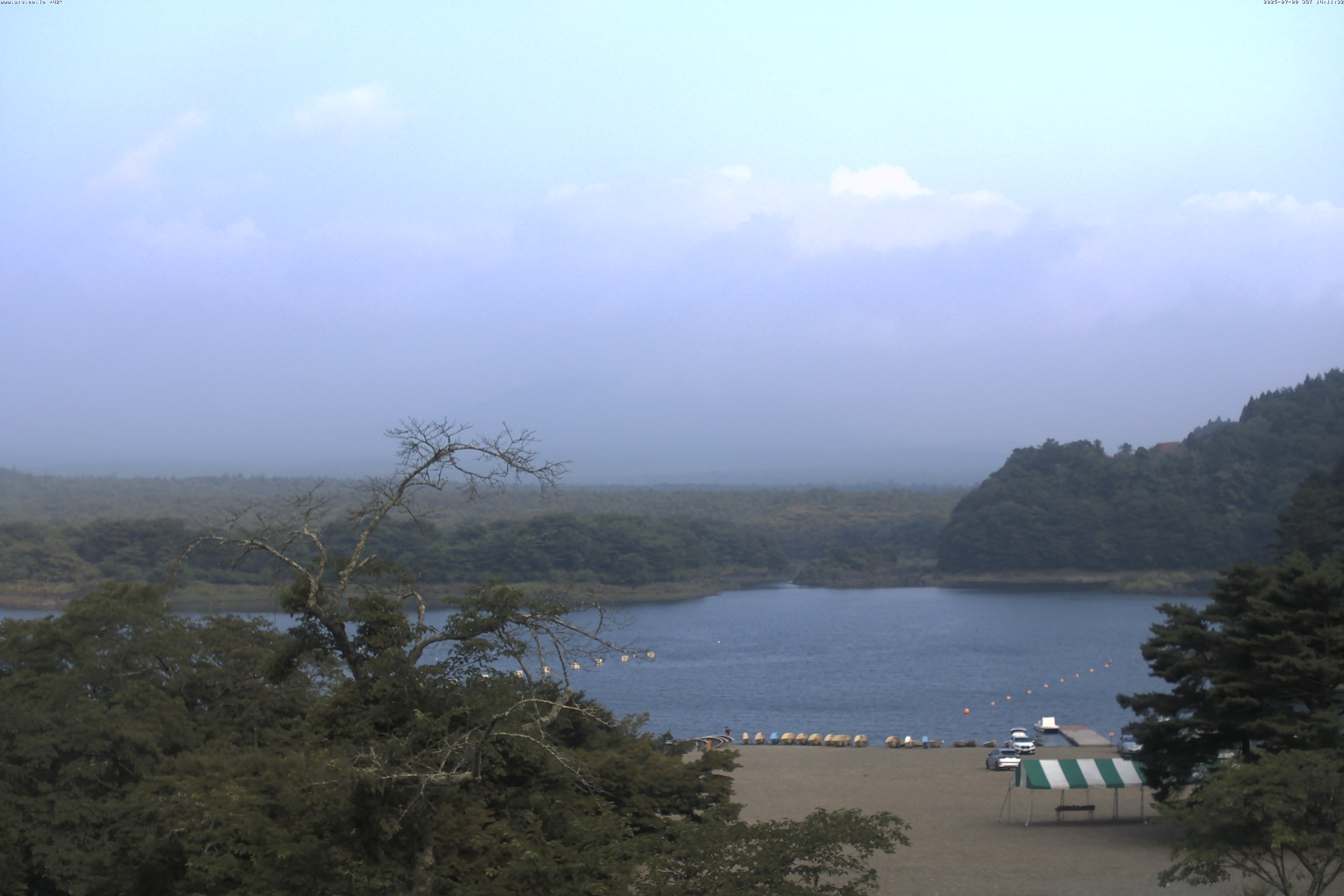 精進湖ライブカメラ