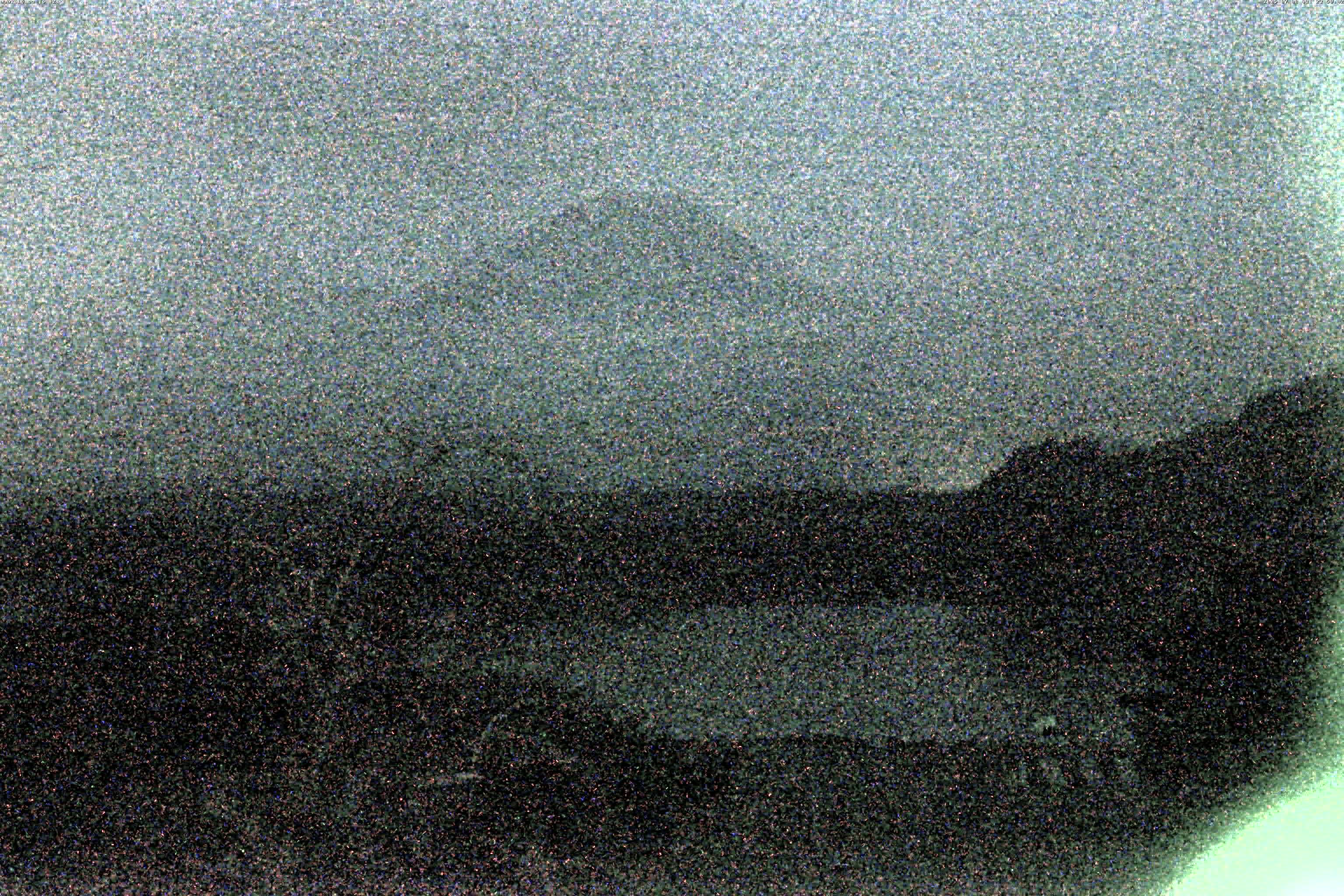 精進湖ライブカメラ