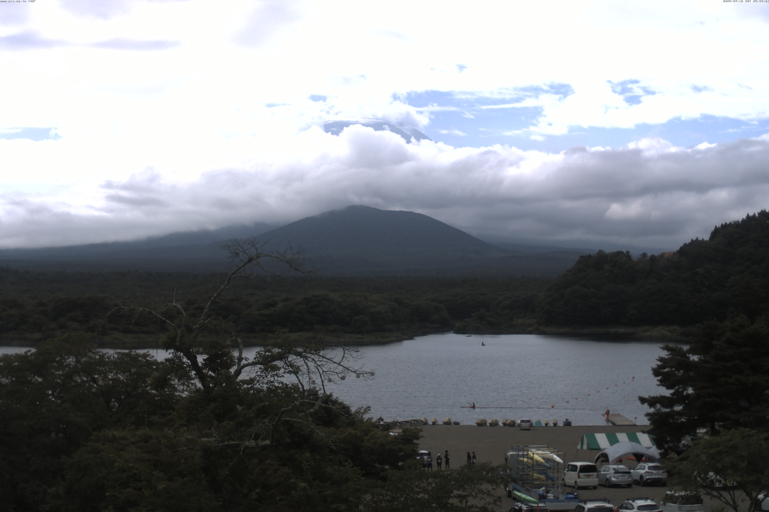 精進湖ライブカメラ