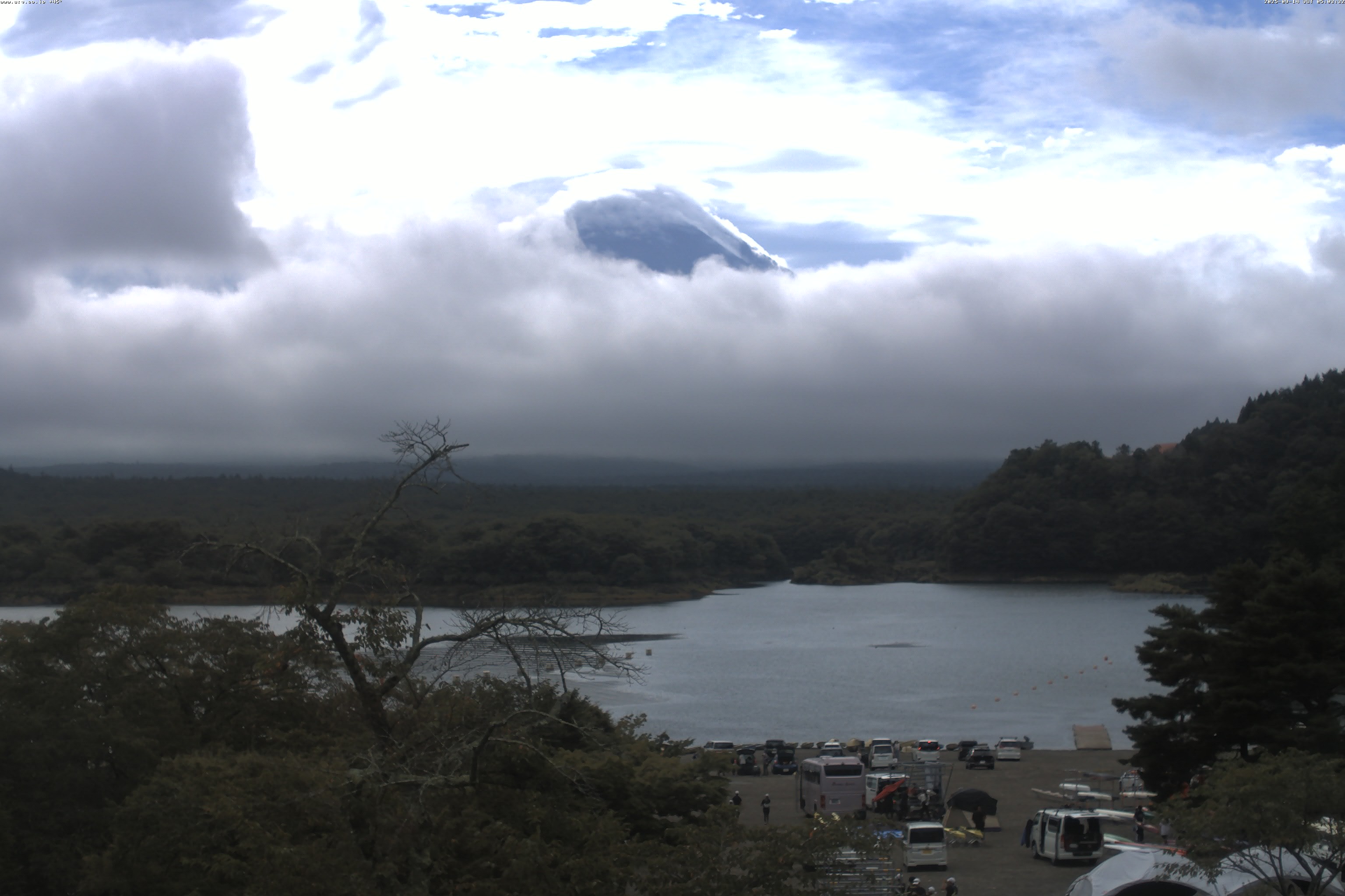 精進湖ライブカメラ