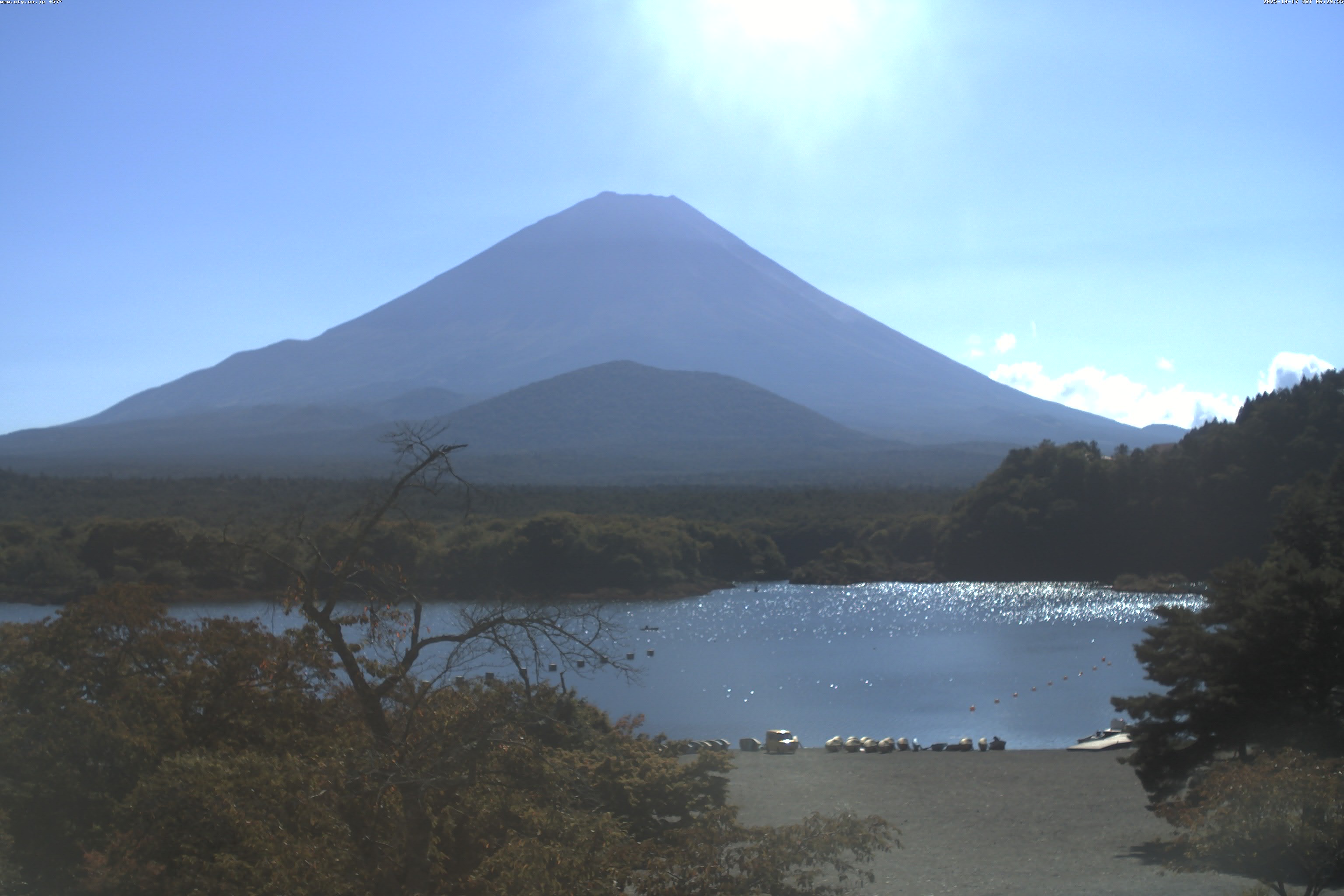 精進湖ライブカメラ