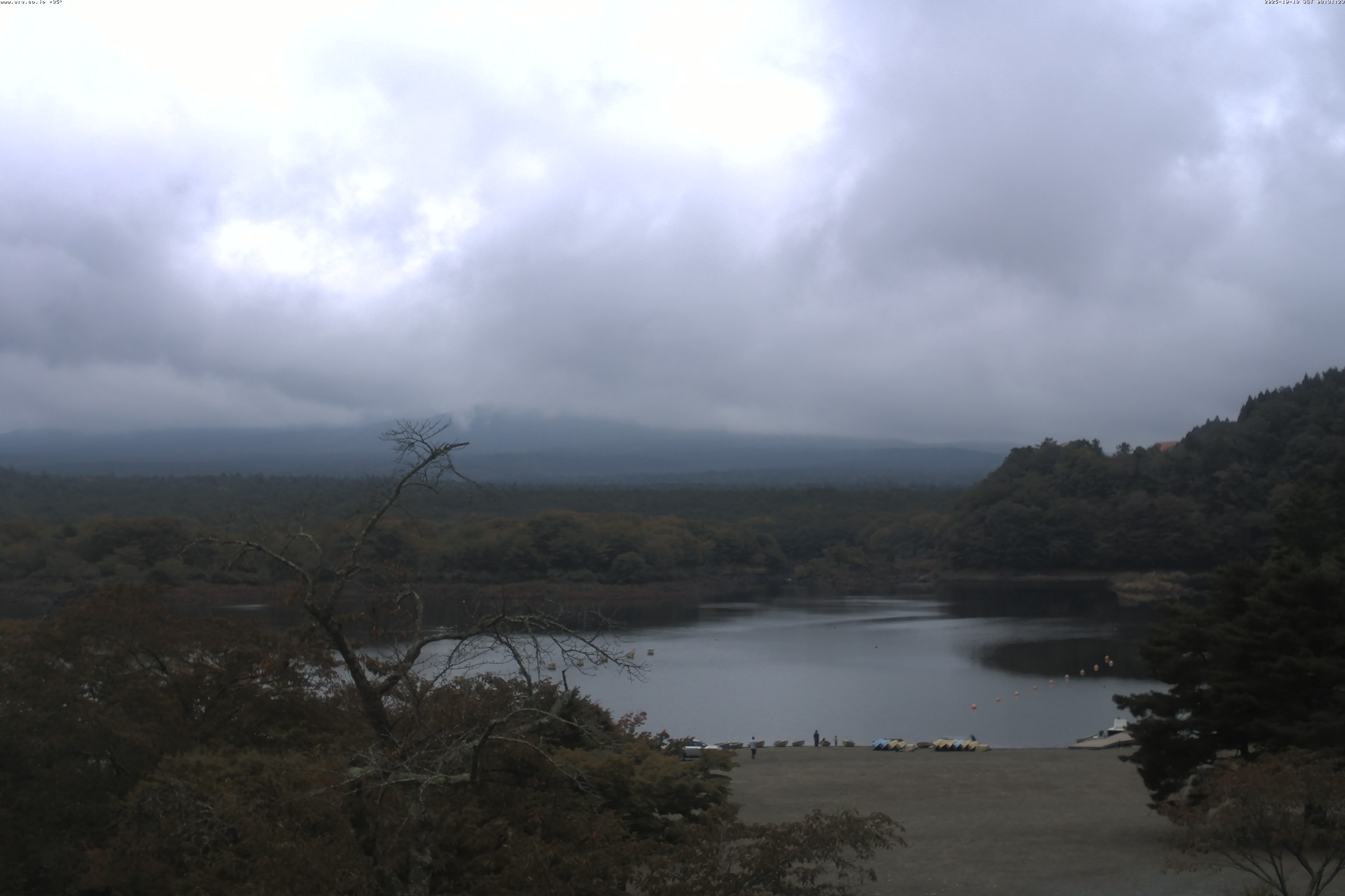 精進湖ライブカメラ
