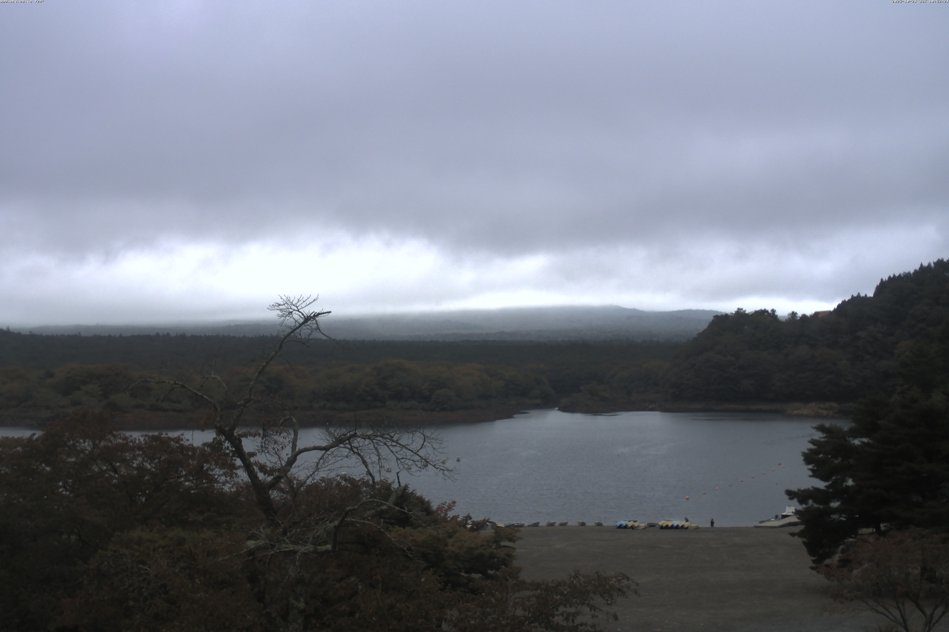 精進湖ライブカメラ