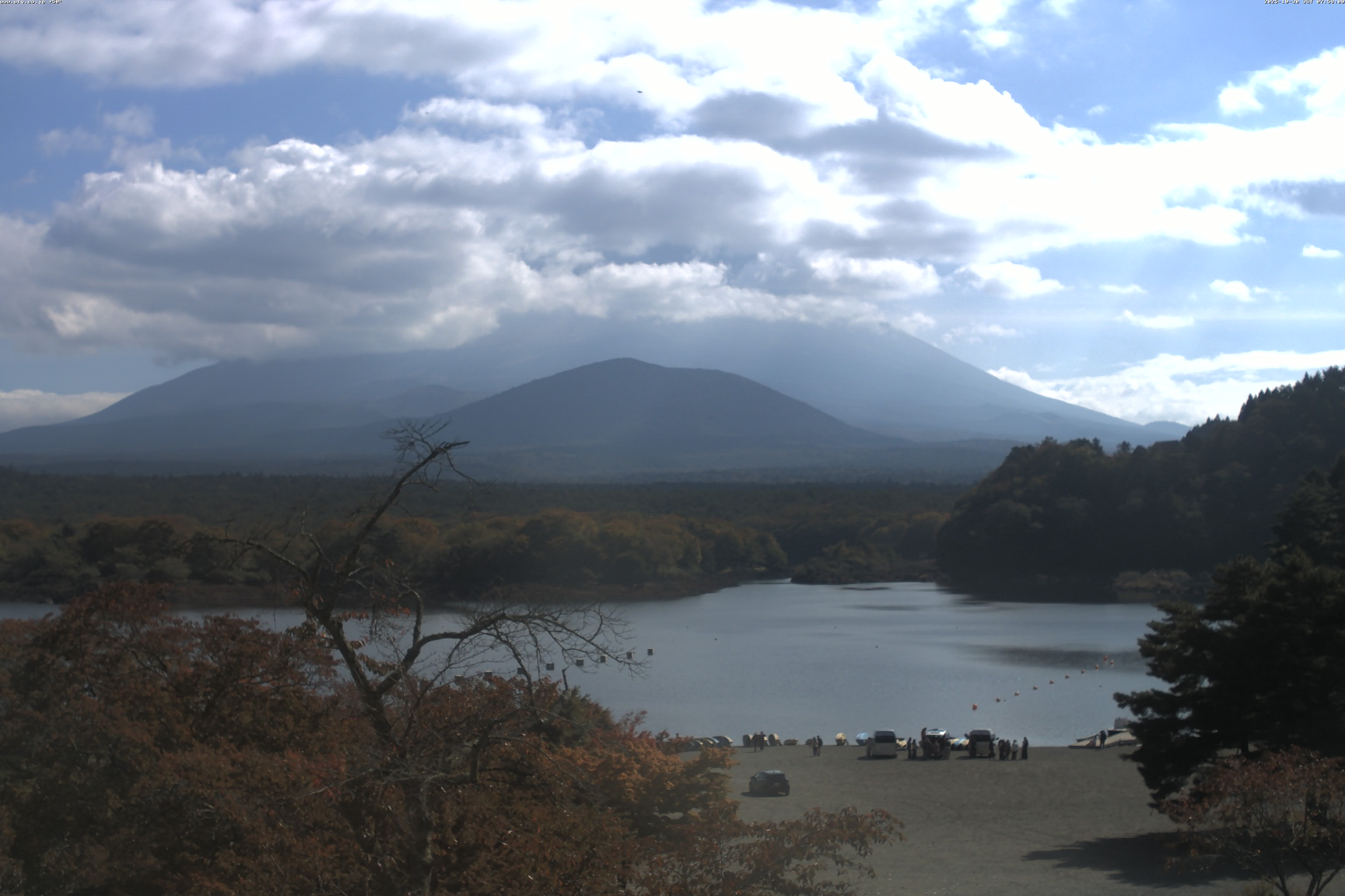 精進湖ライブカメラ