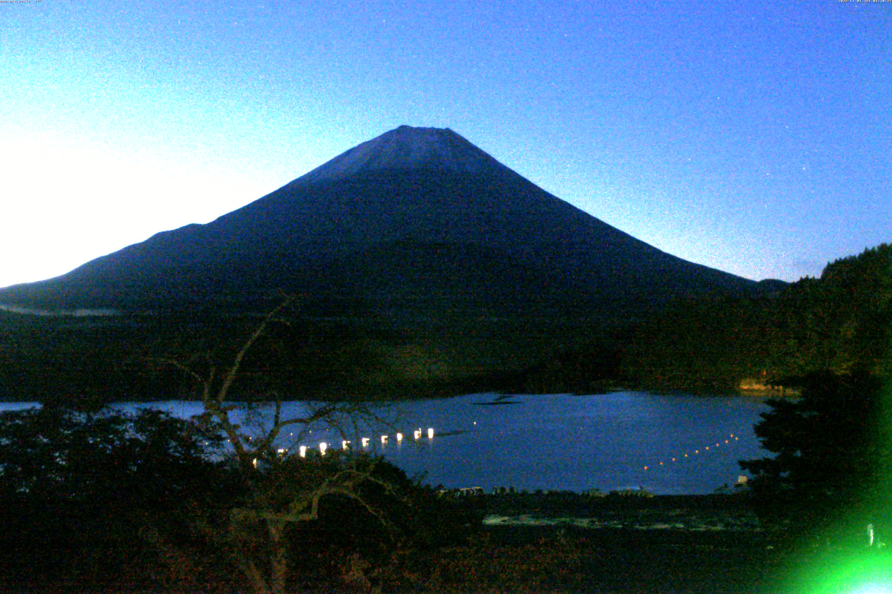 精進湖ライブカメラ