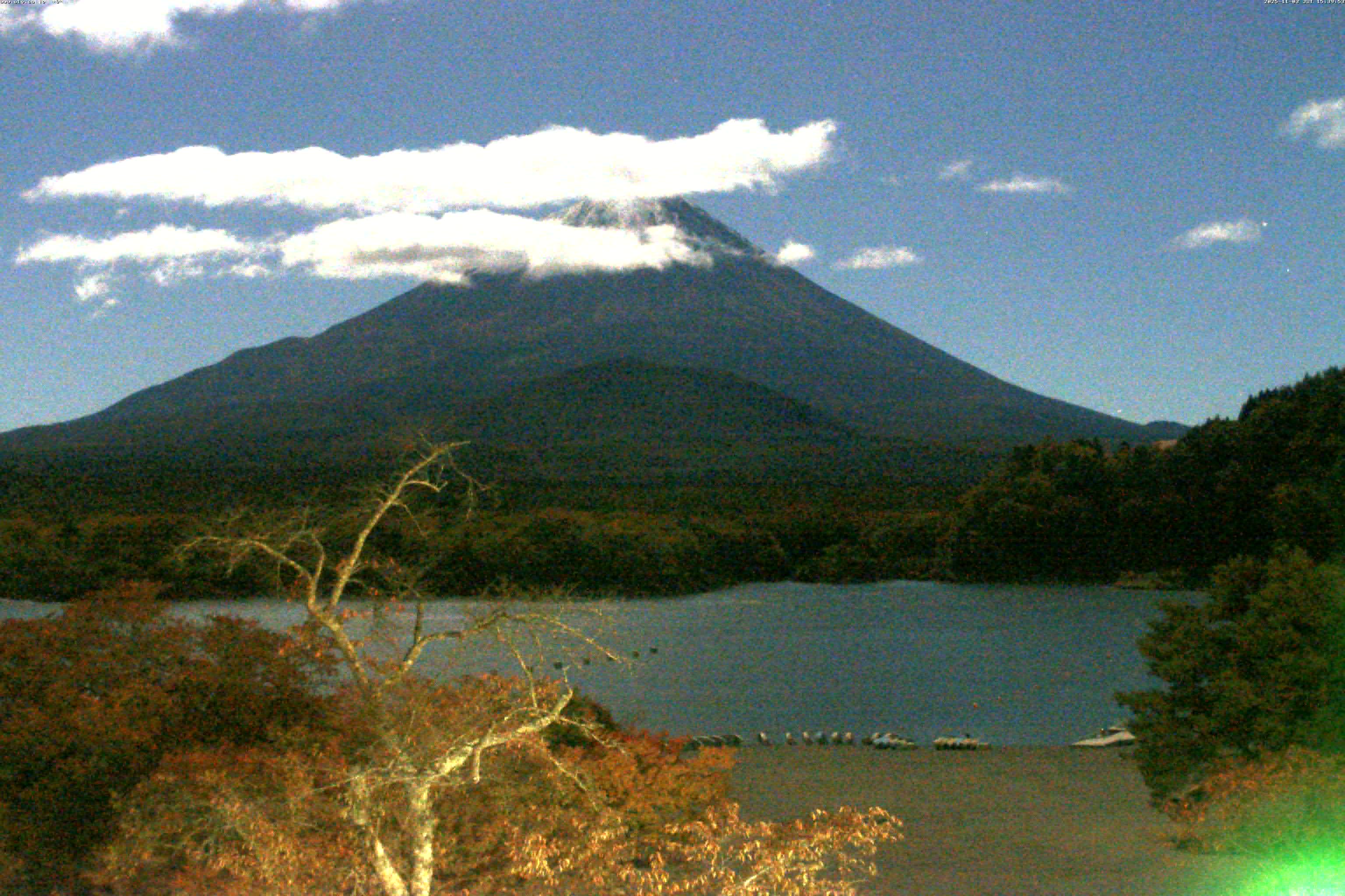 精進湖ライブカメラ