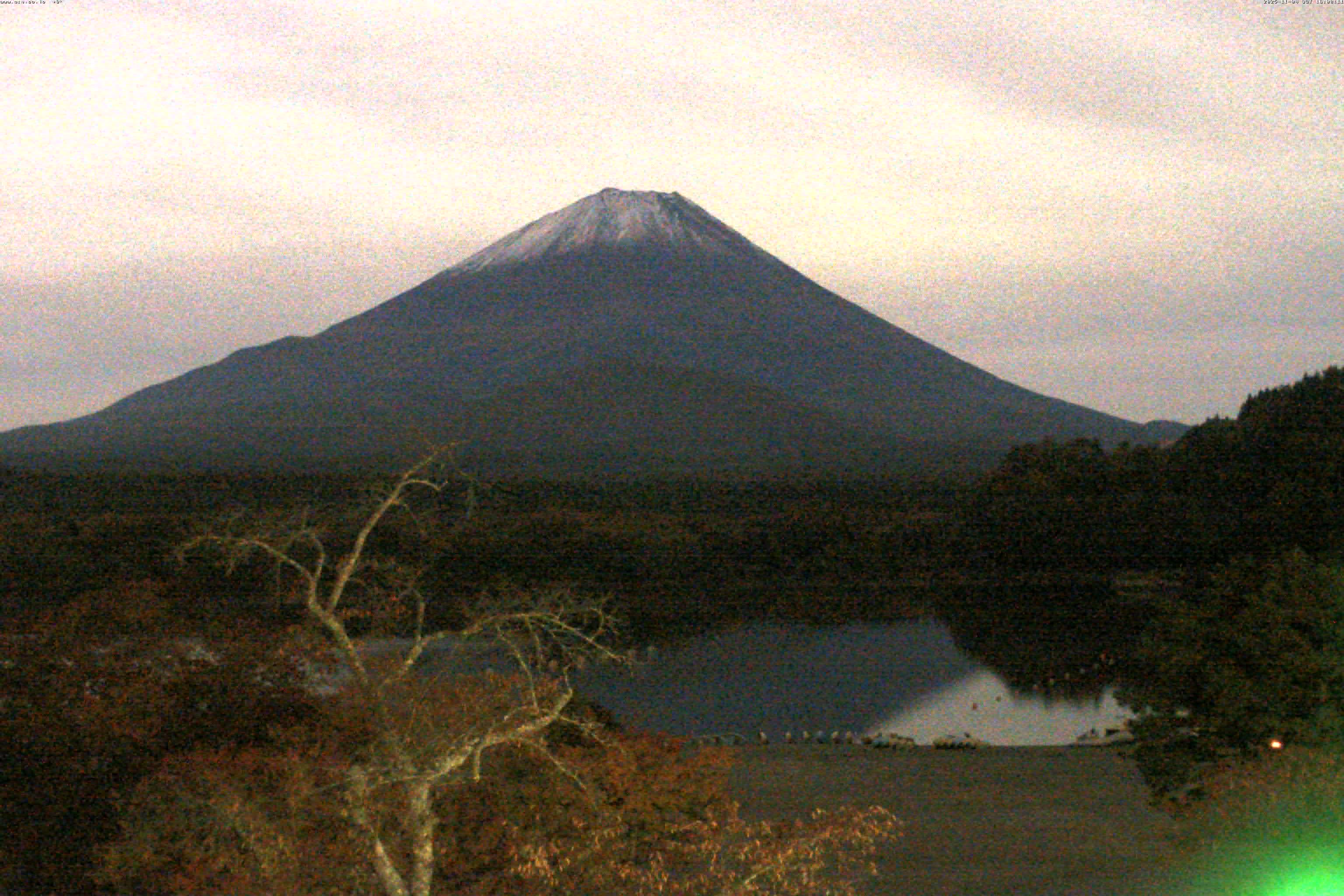 精進湖ライブカメラ