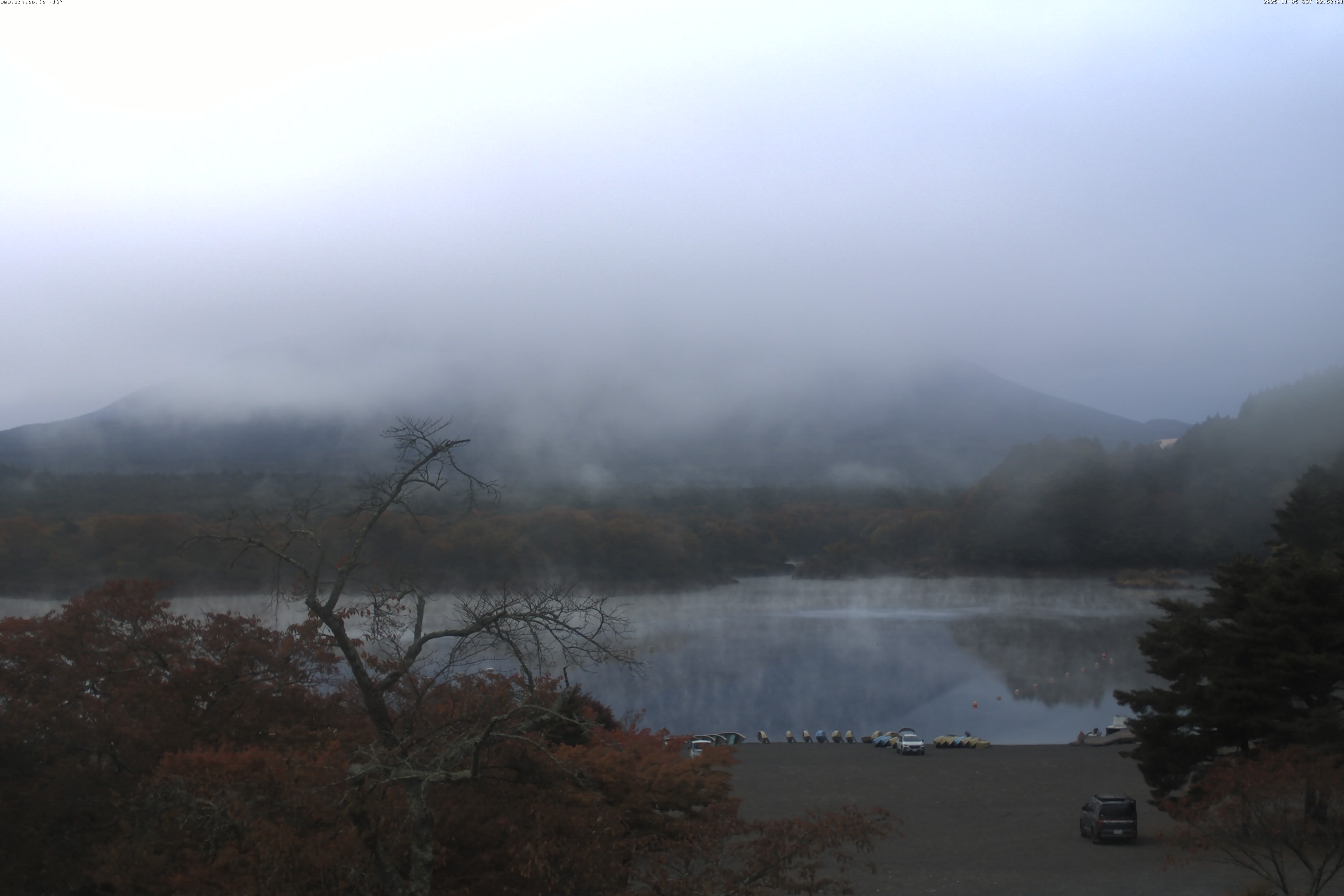 精進湖ライブカメラ