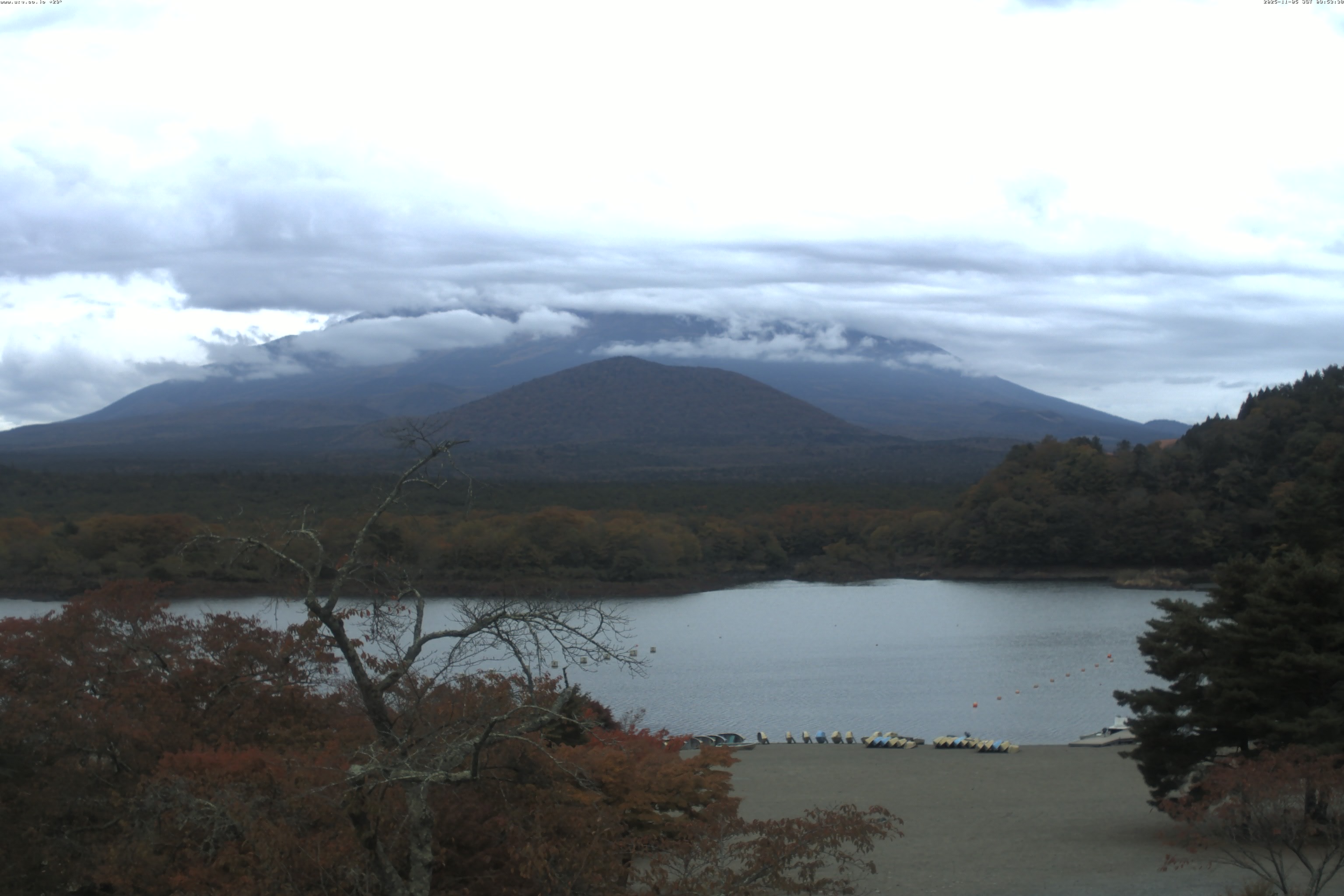 精進湖ライブカメラ
