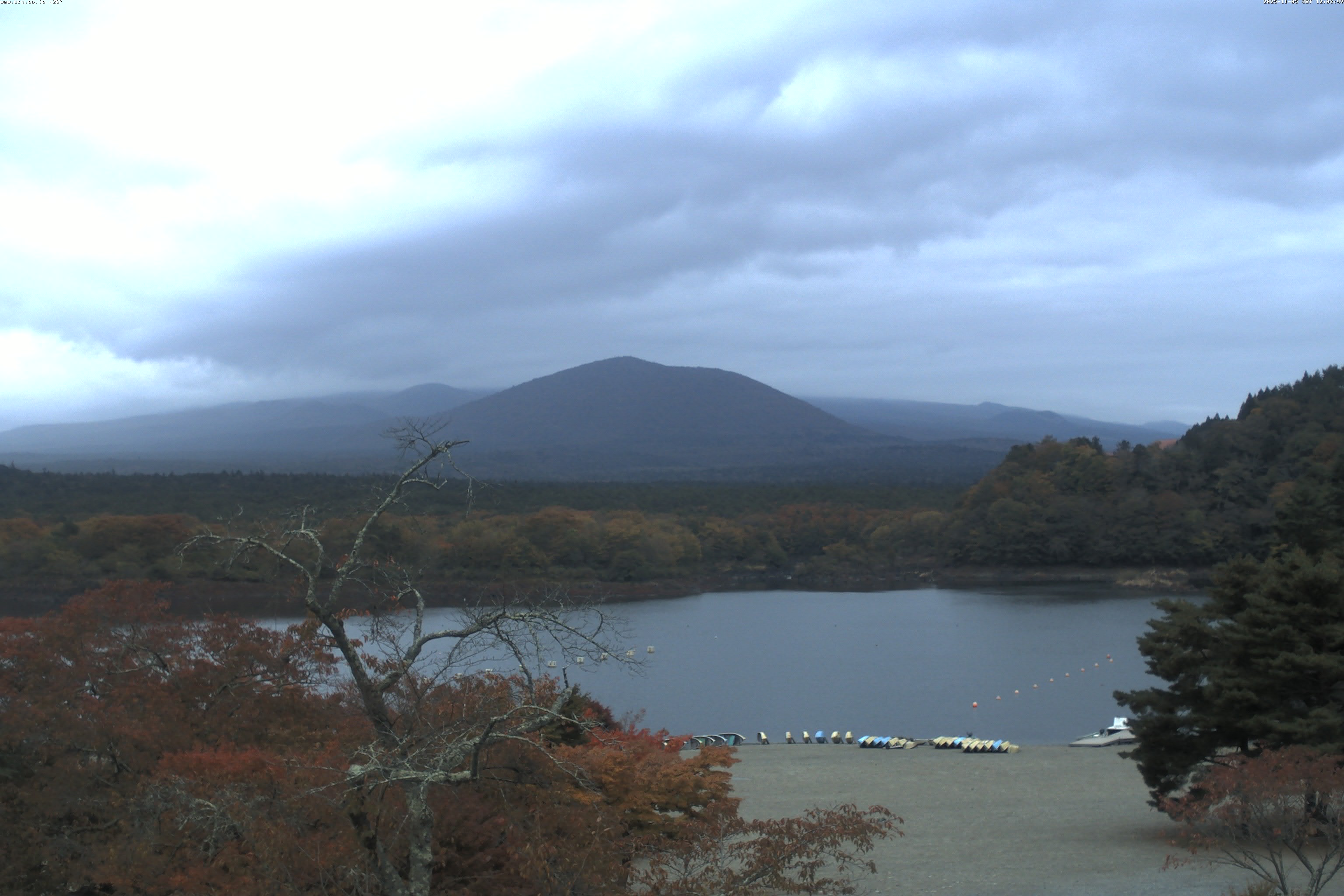 精進湖ライブカメラ