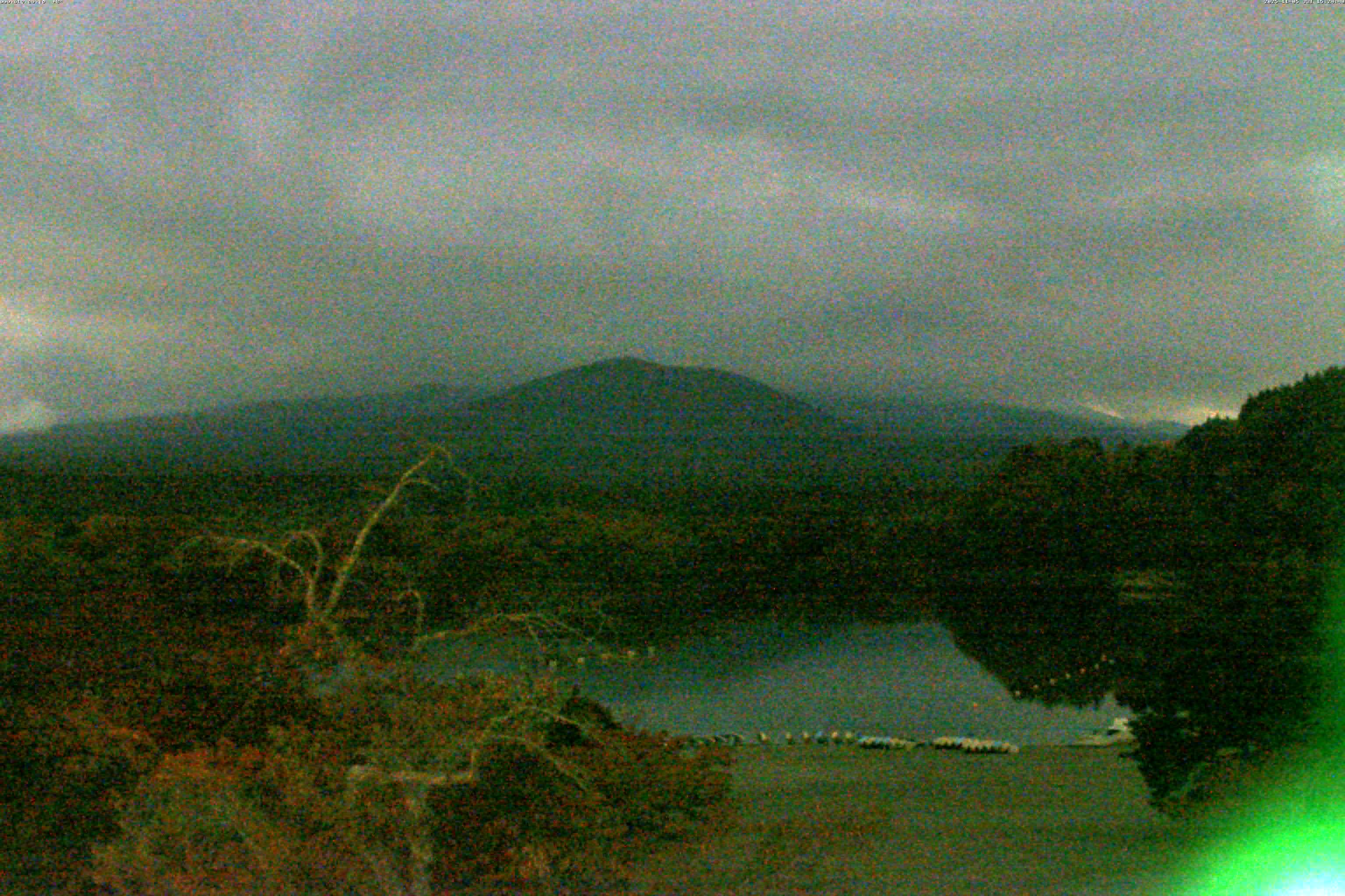 精進湖ライブカメラ