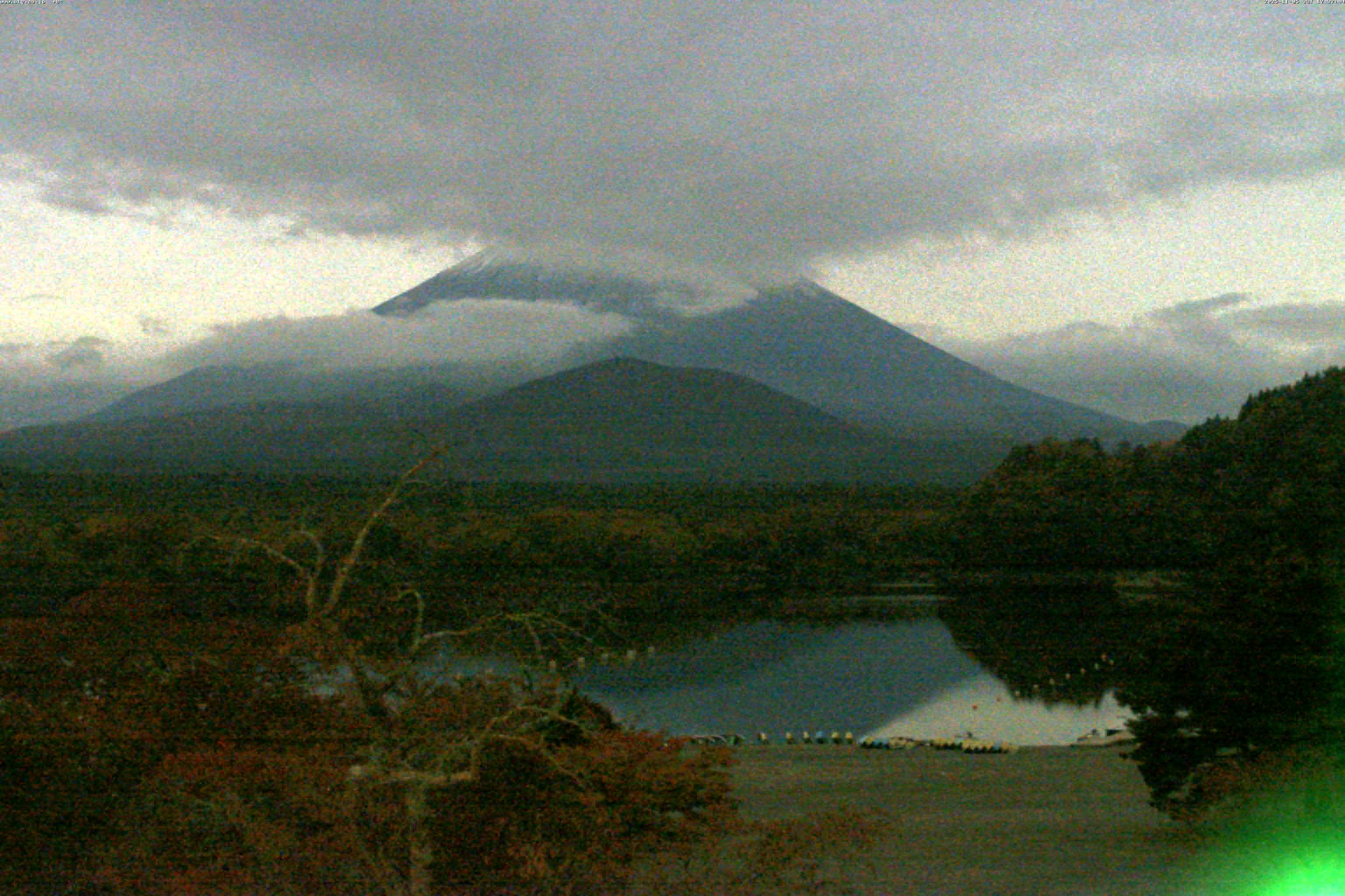 精進湖ライブカメラ