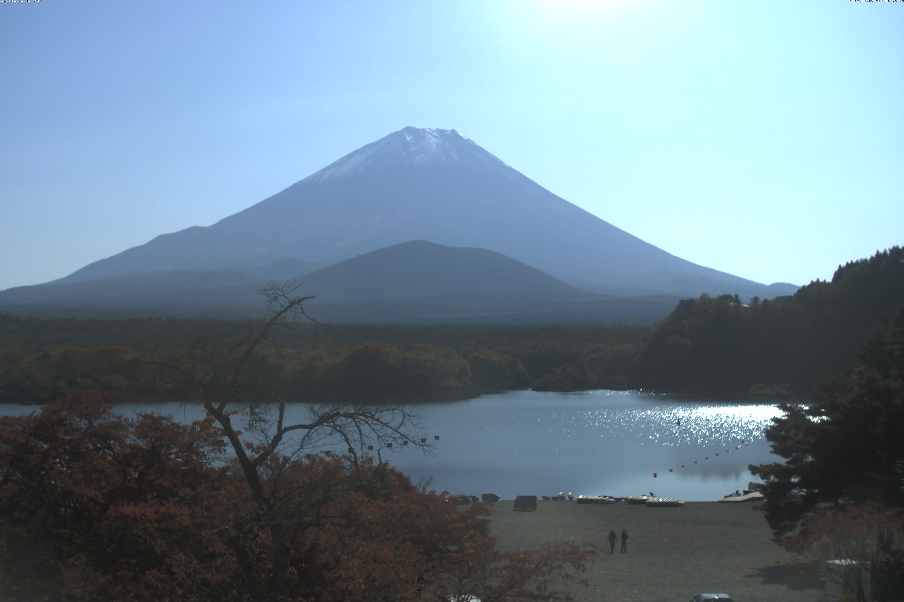 精進湖ライブカメラ