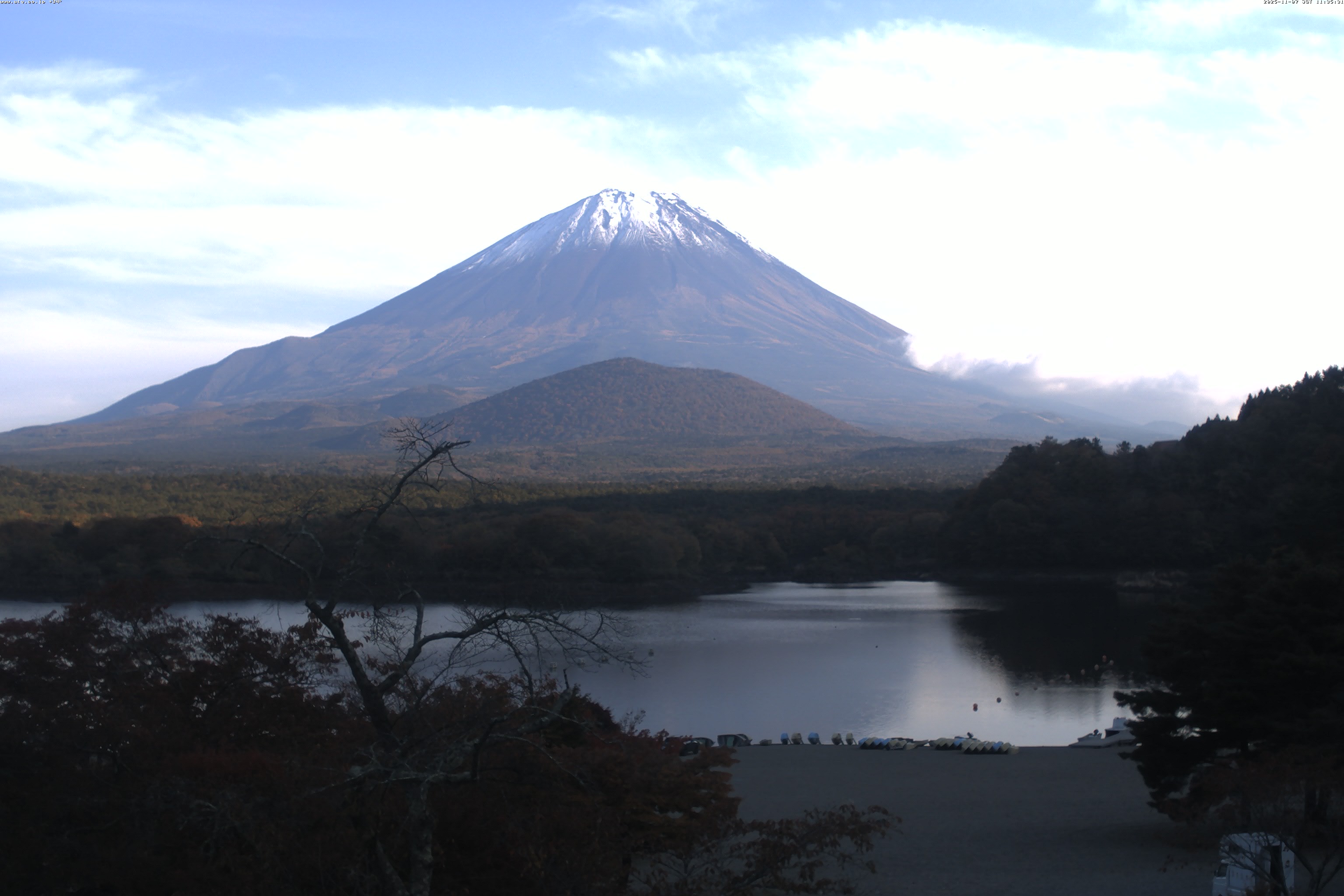 精進湖ライブカメラ