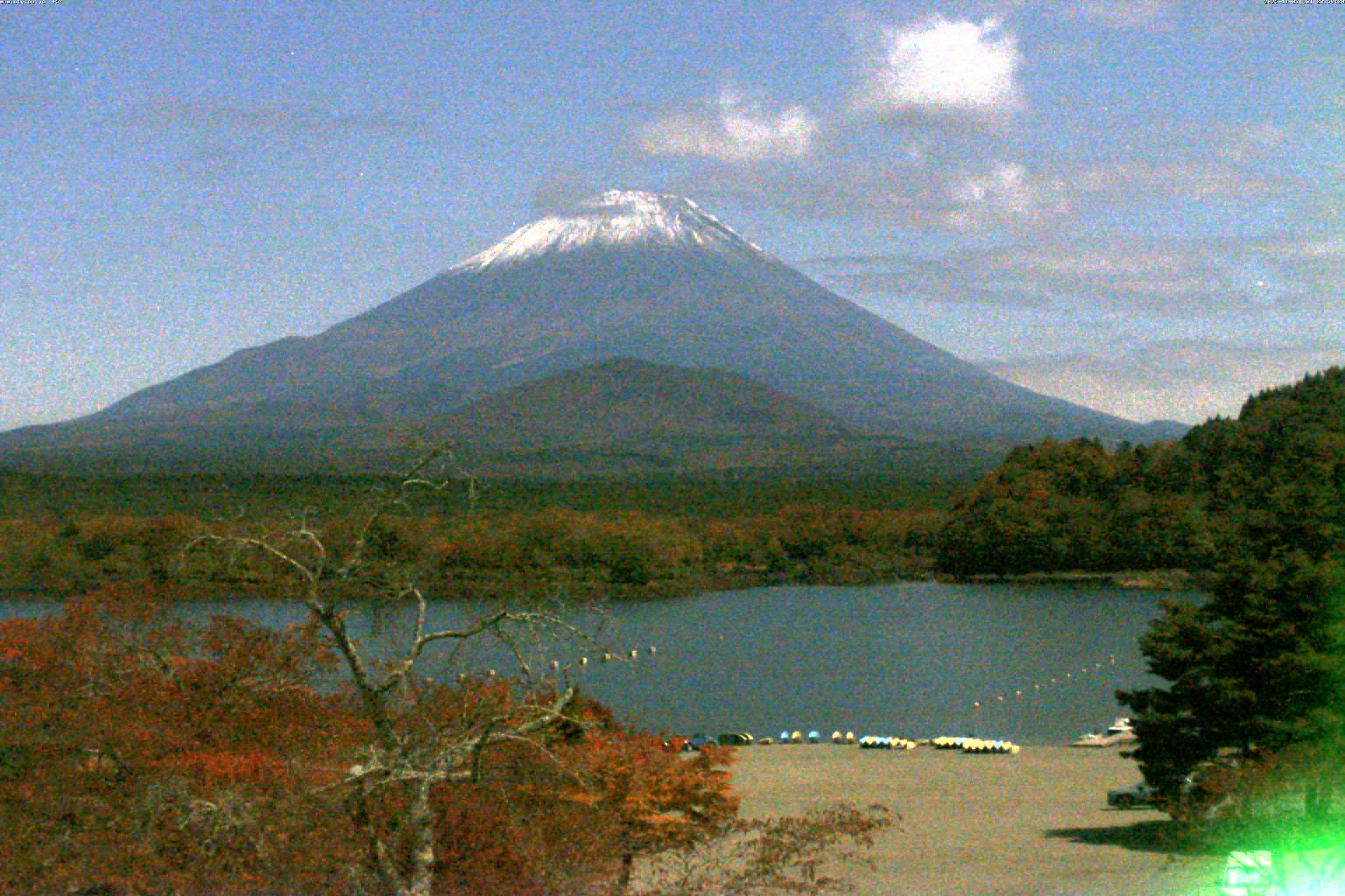 精進湖ライブカメラ