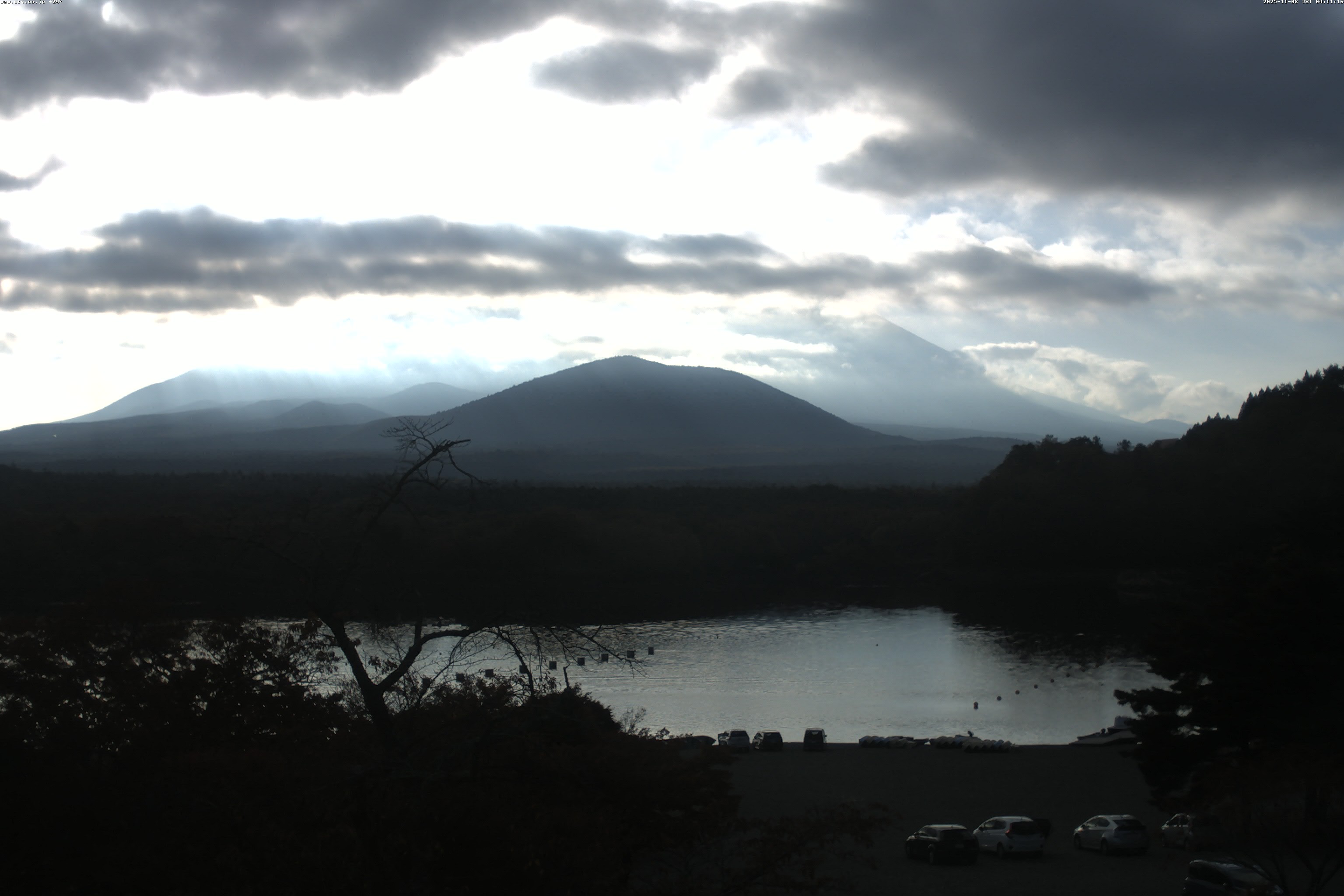 精進湖ライブカメラ