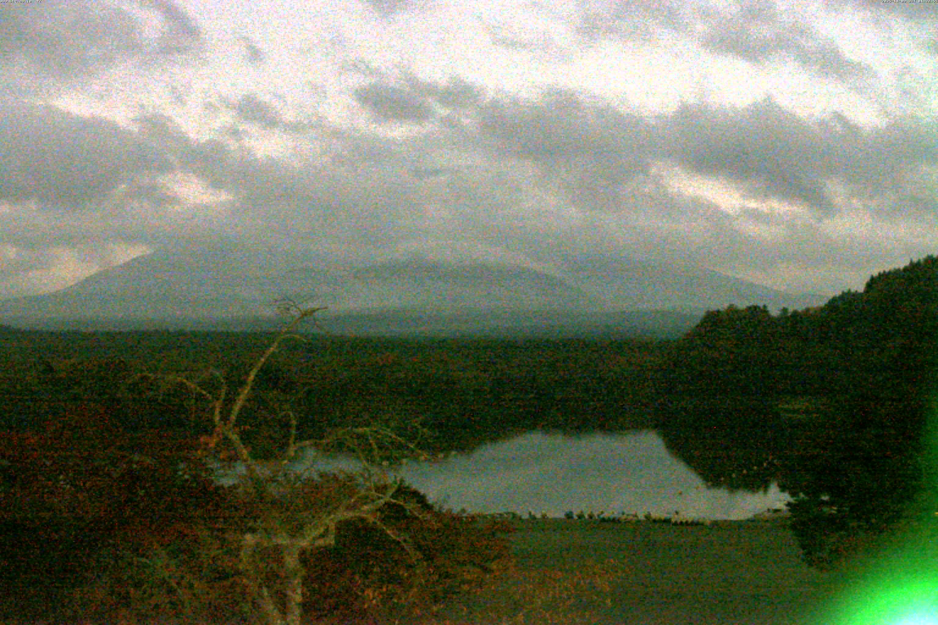 精進湖ライブカメラ