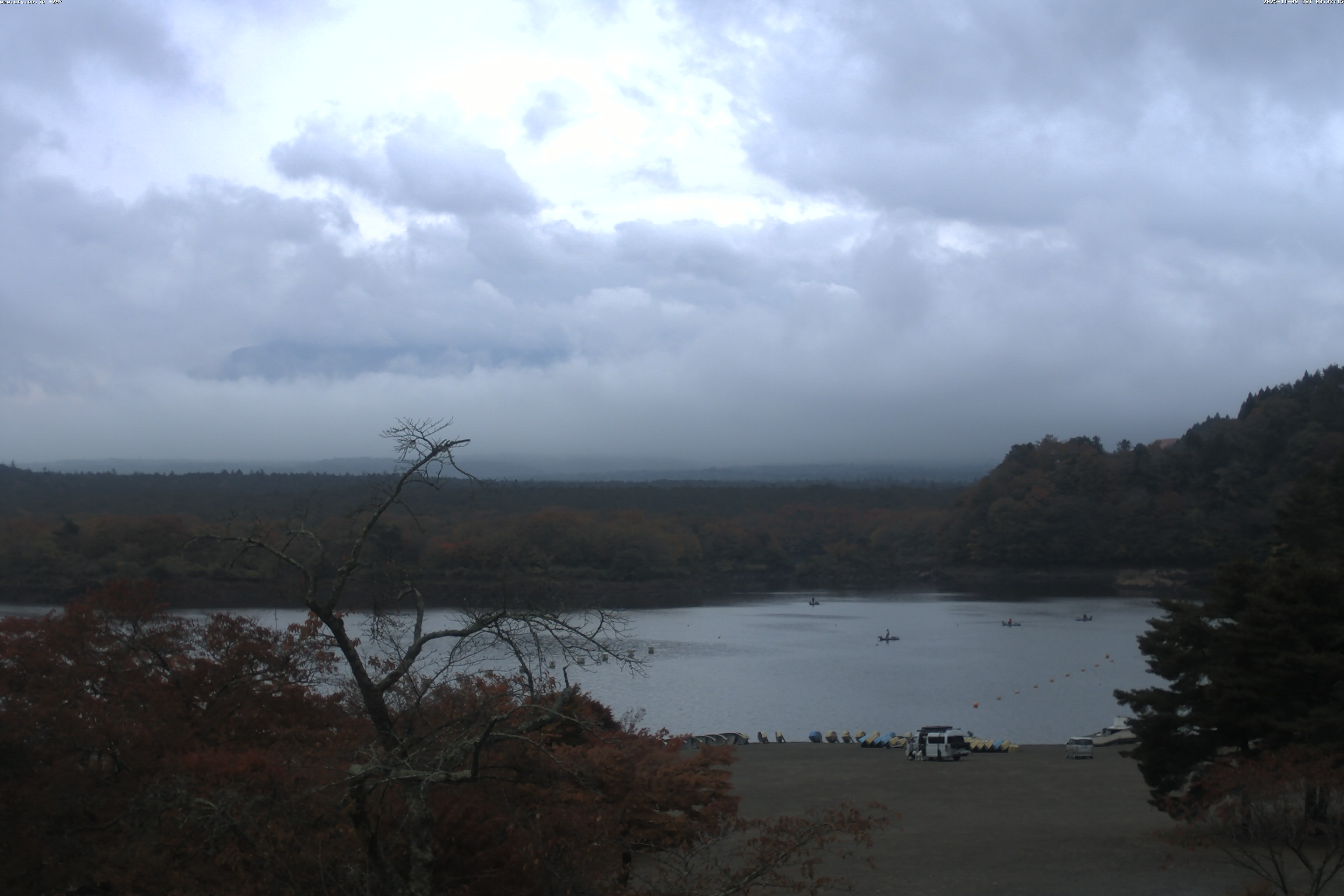 精進湖ライブカメラ