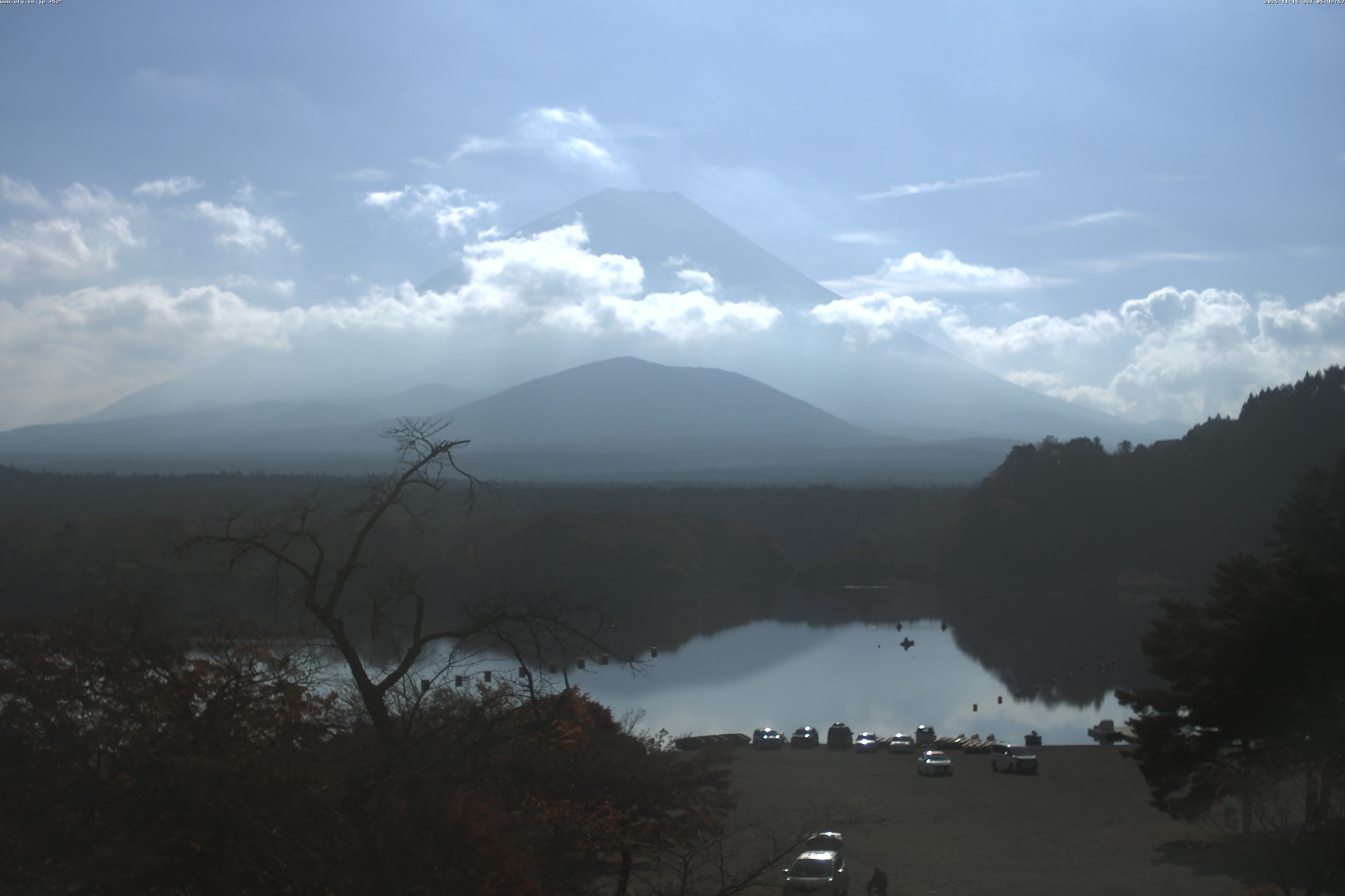 精進湖ライブカメラ