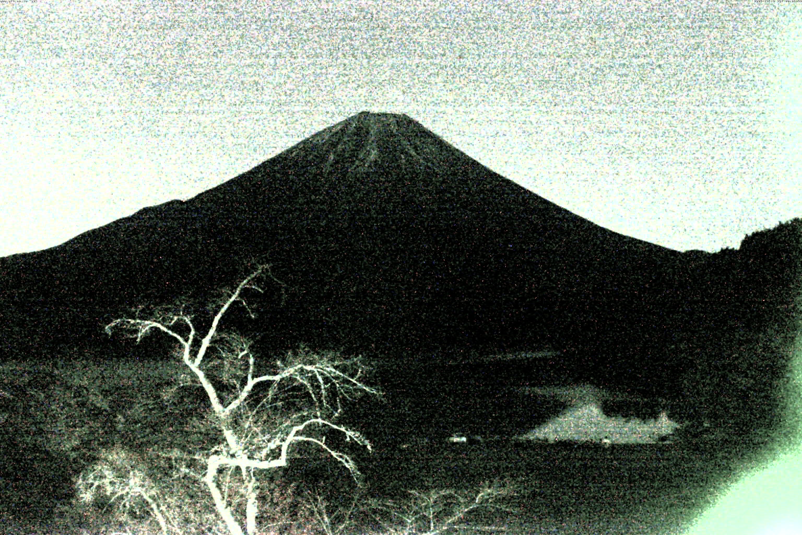 精進湖ライブカメラ