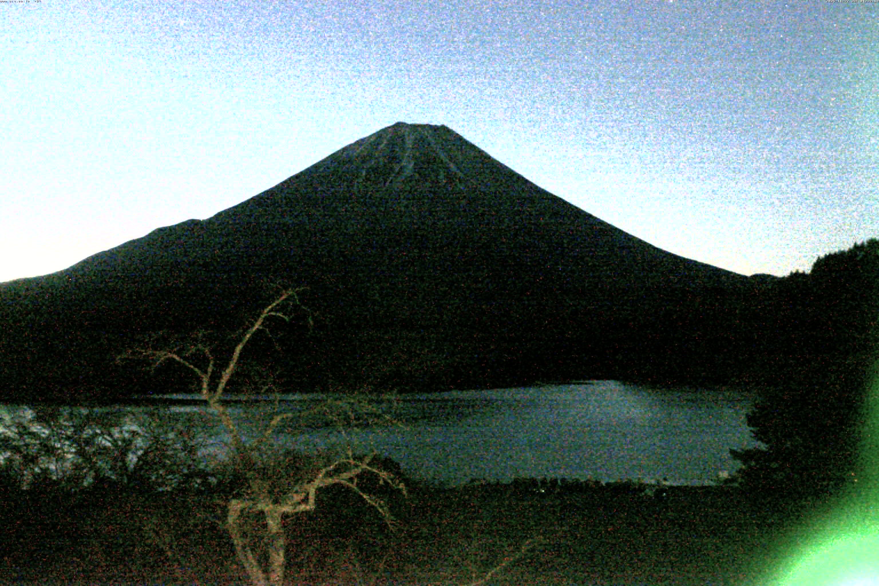 精進湖ライブカメラ