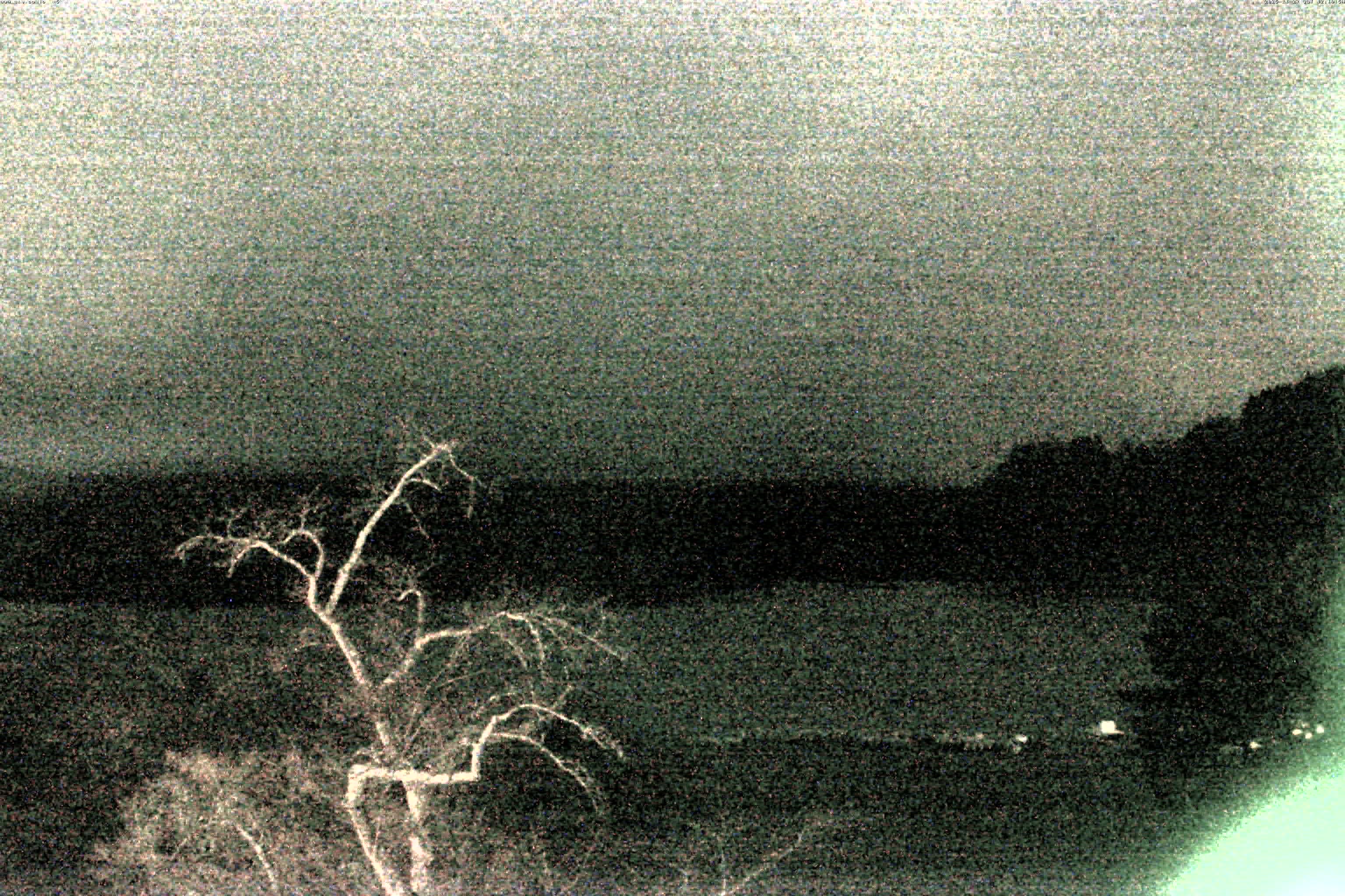 精進湖ライブカメラ