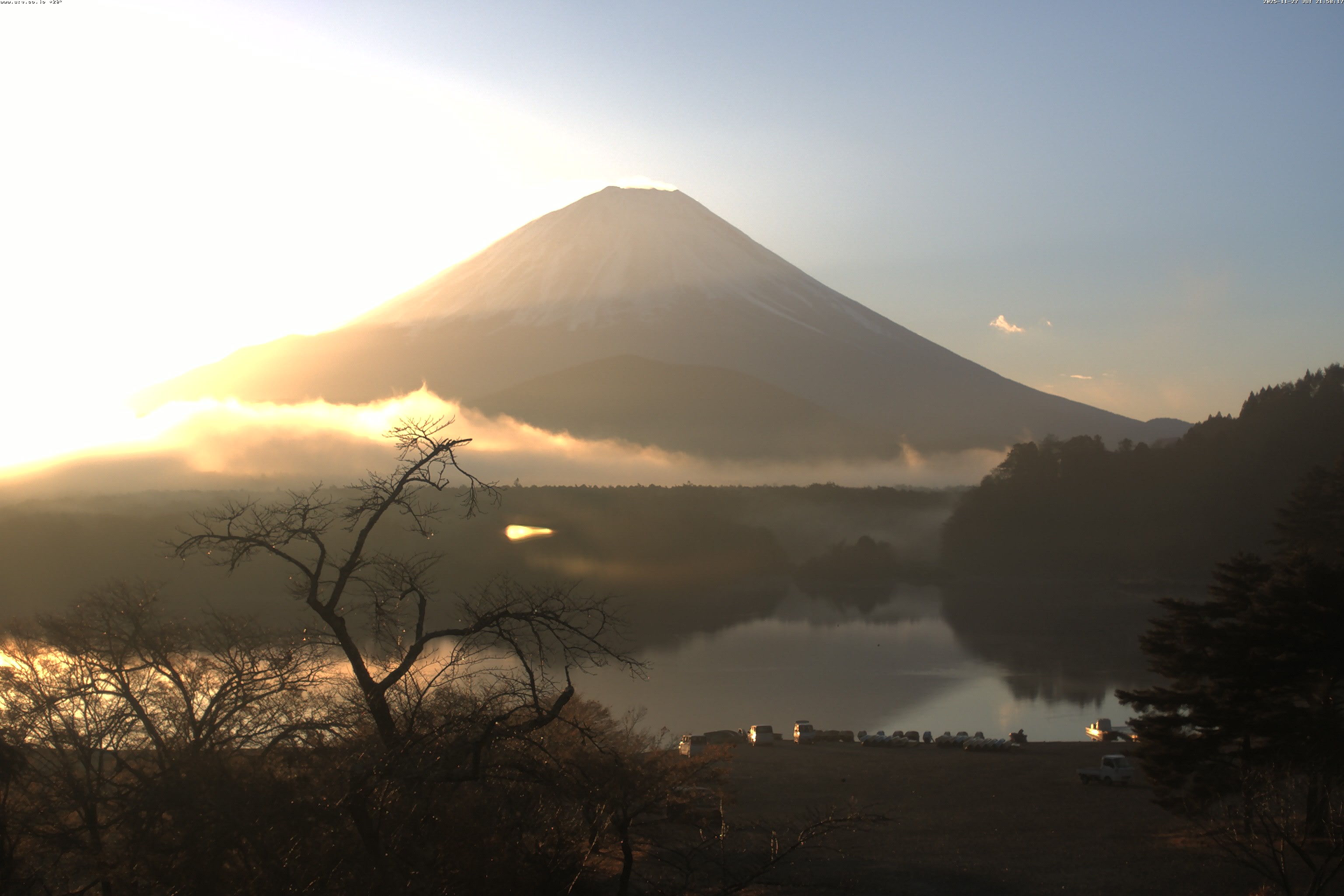 精進湖ライブカメラ