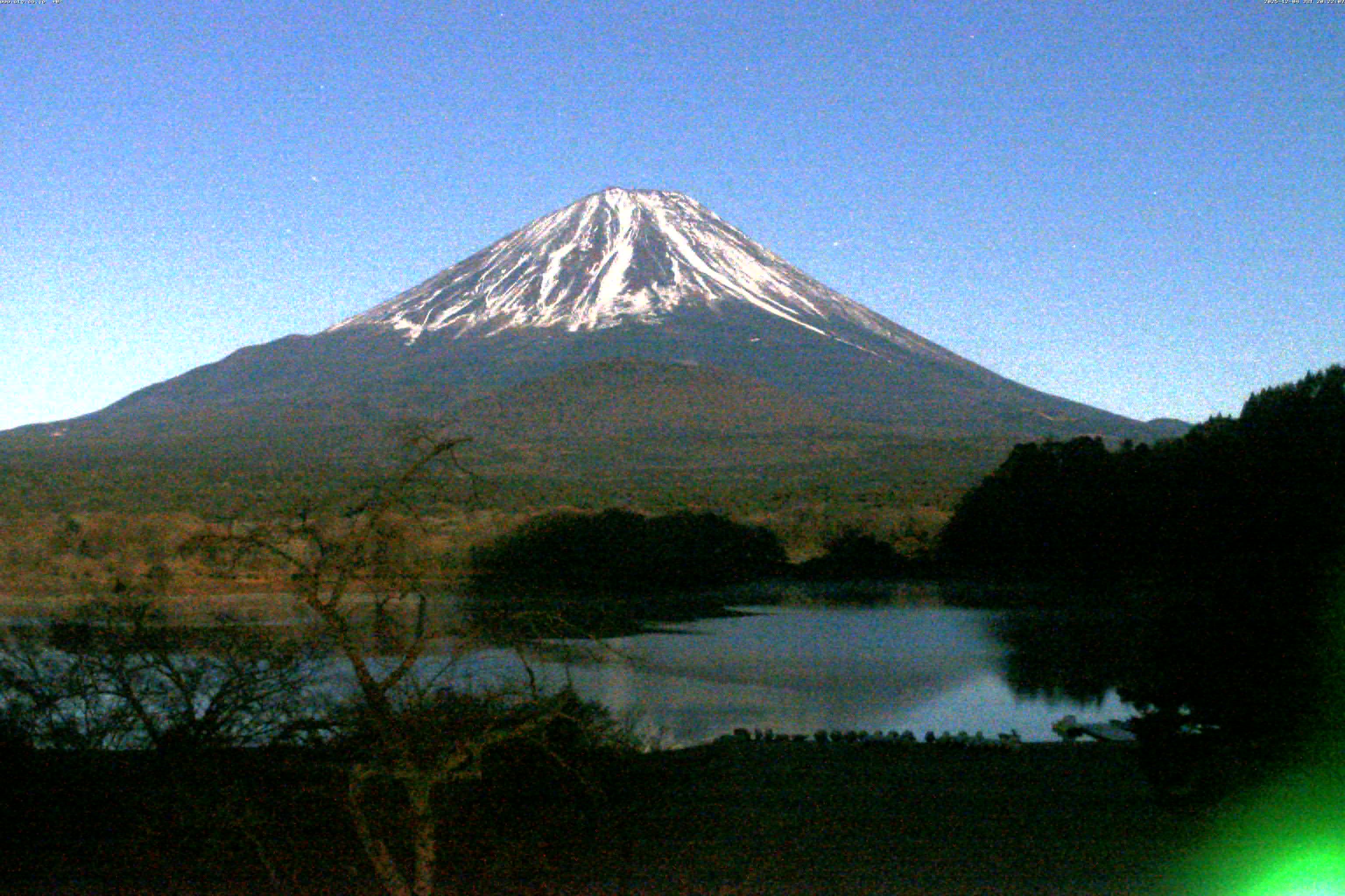 精進湖ライブカメラ