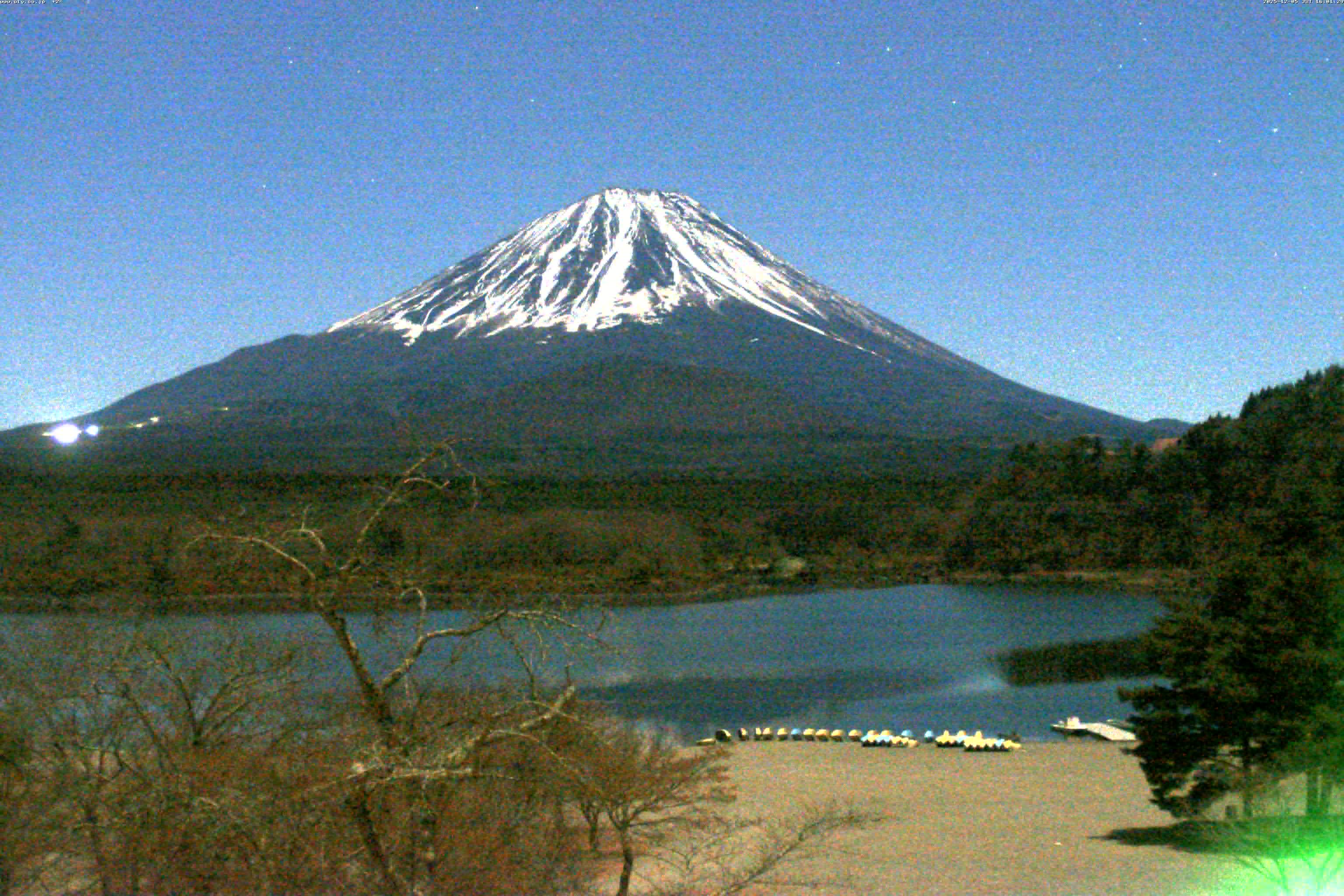 精進湖ライブカメラ