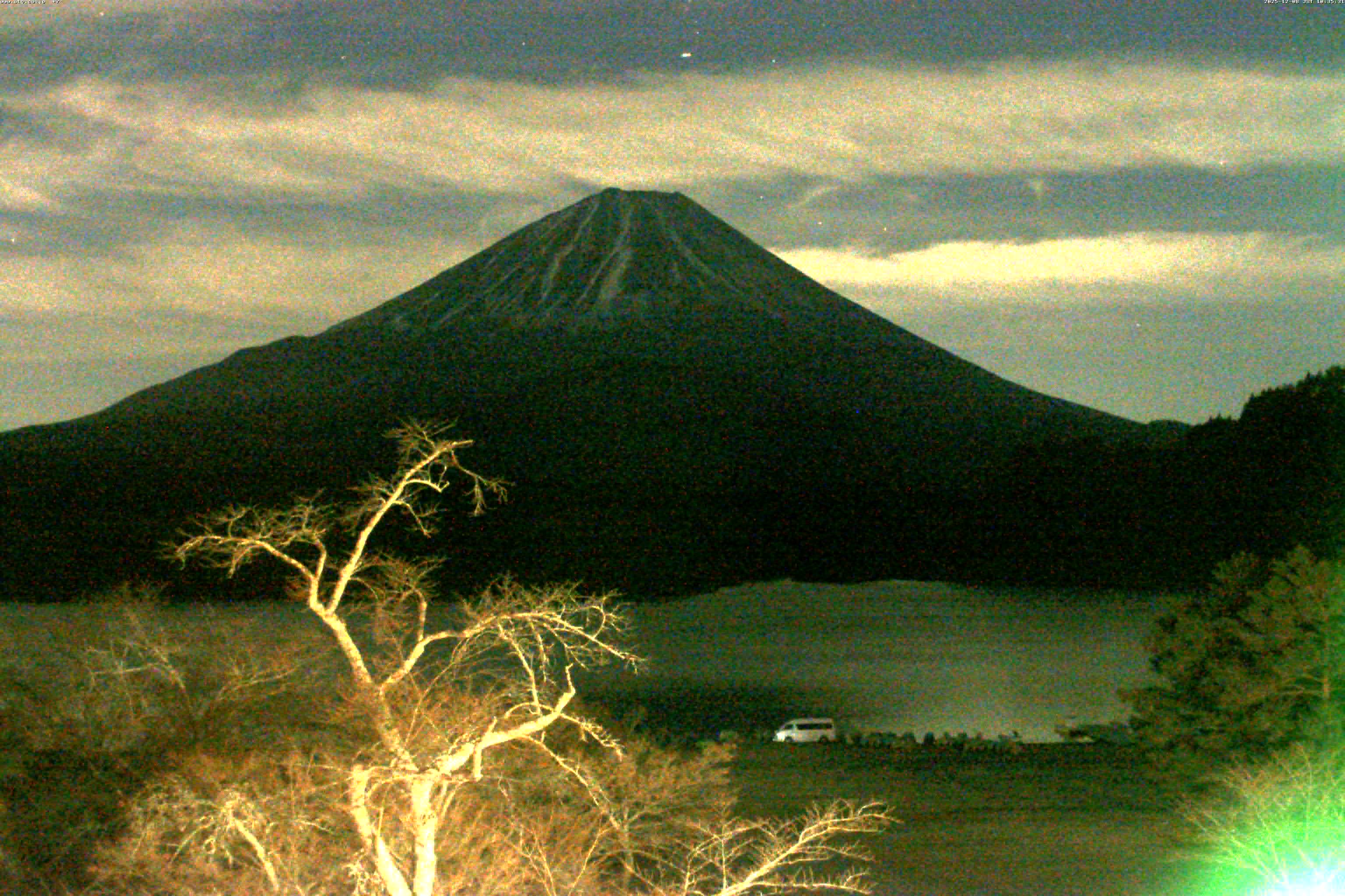 精進湖ライブカメラ