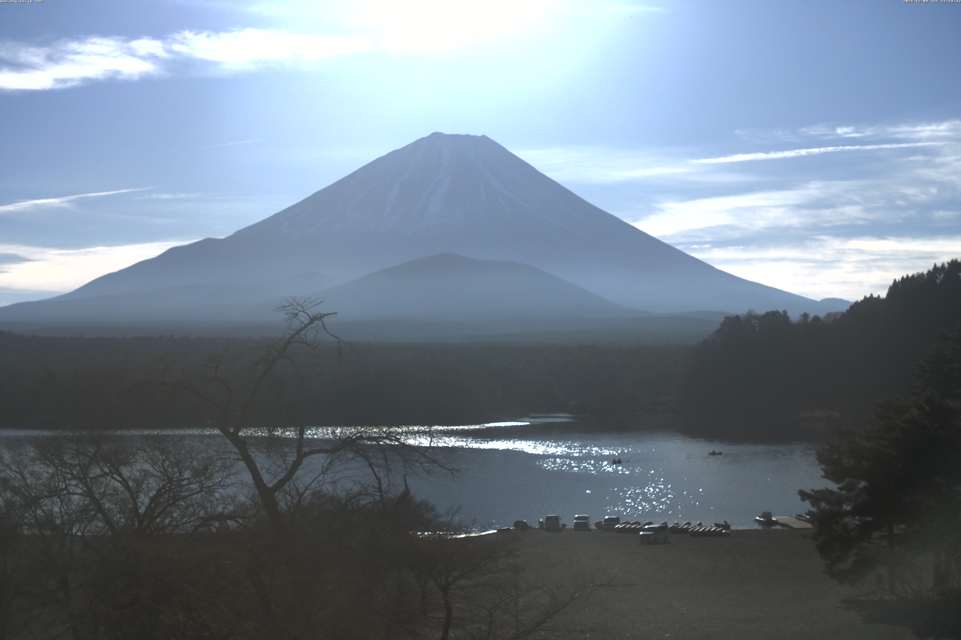精進湖ライブカメラ
