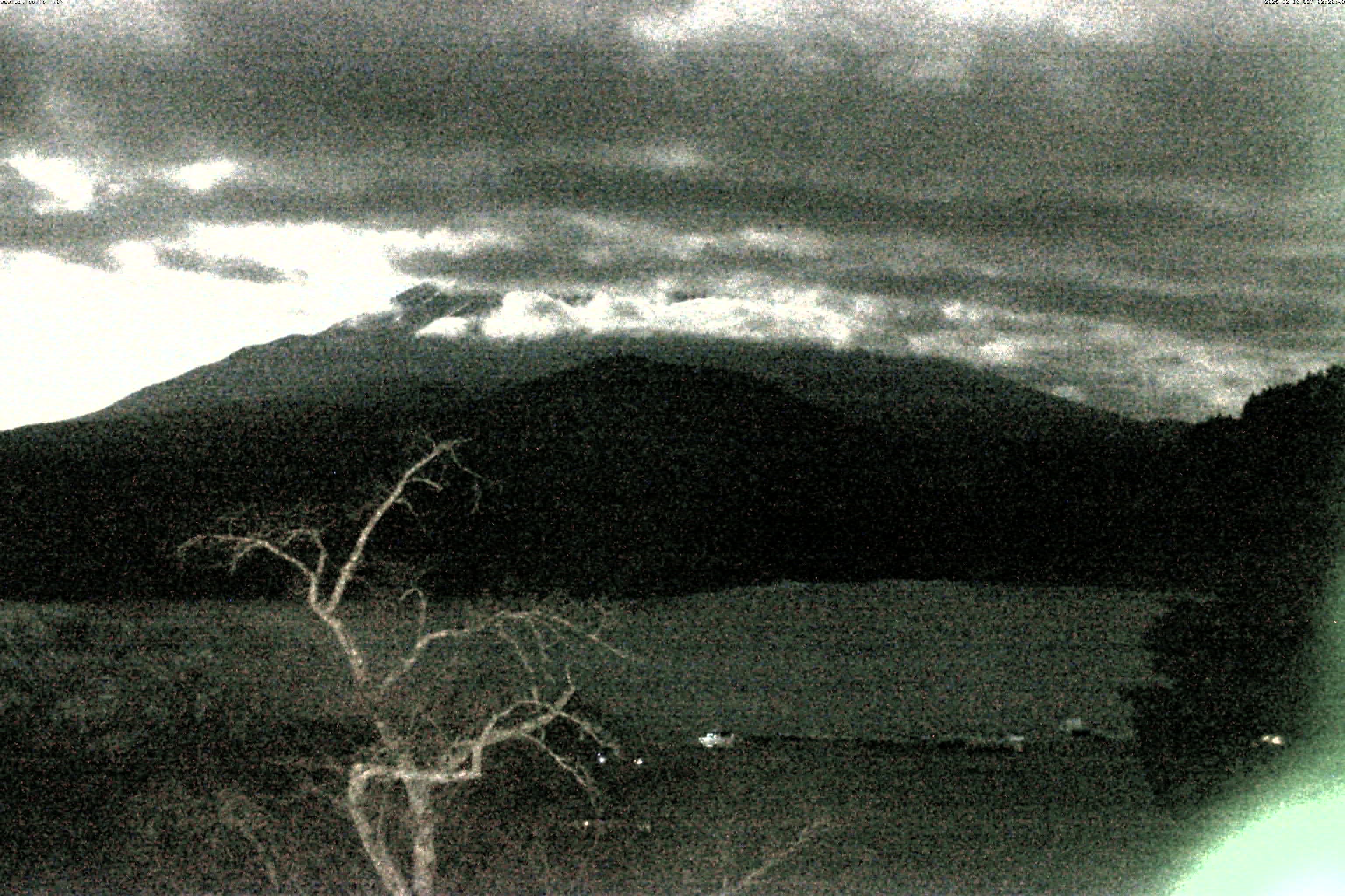 精進湖ライブカメラ