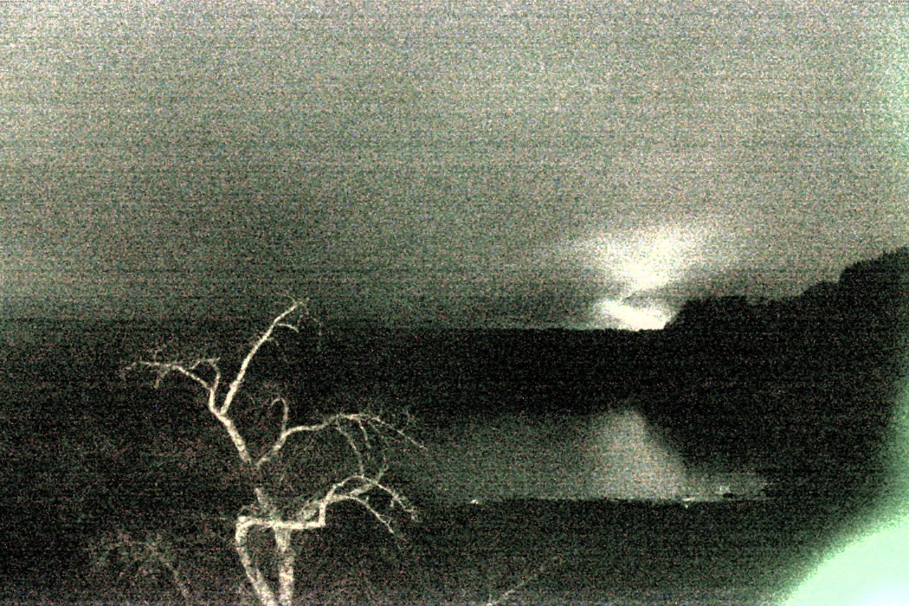 精進湖ライブカメラ