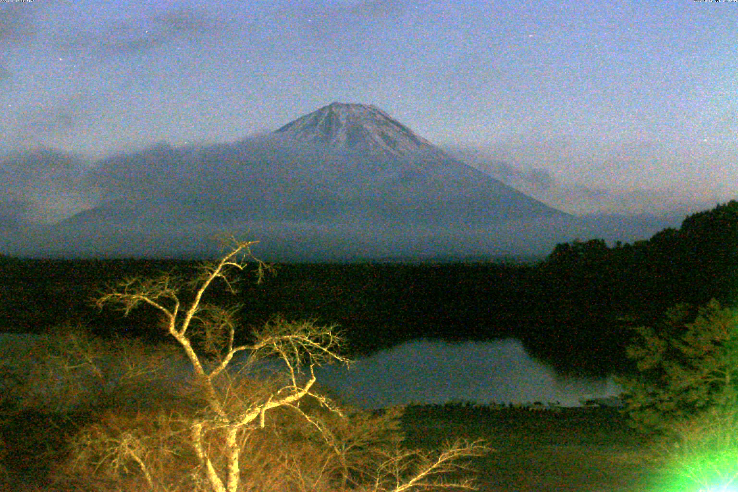 精進湖ライブカメラ