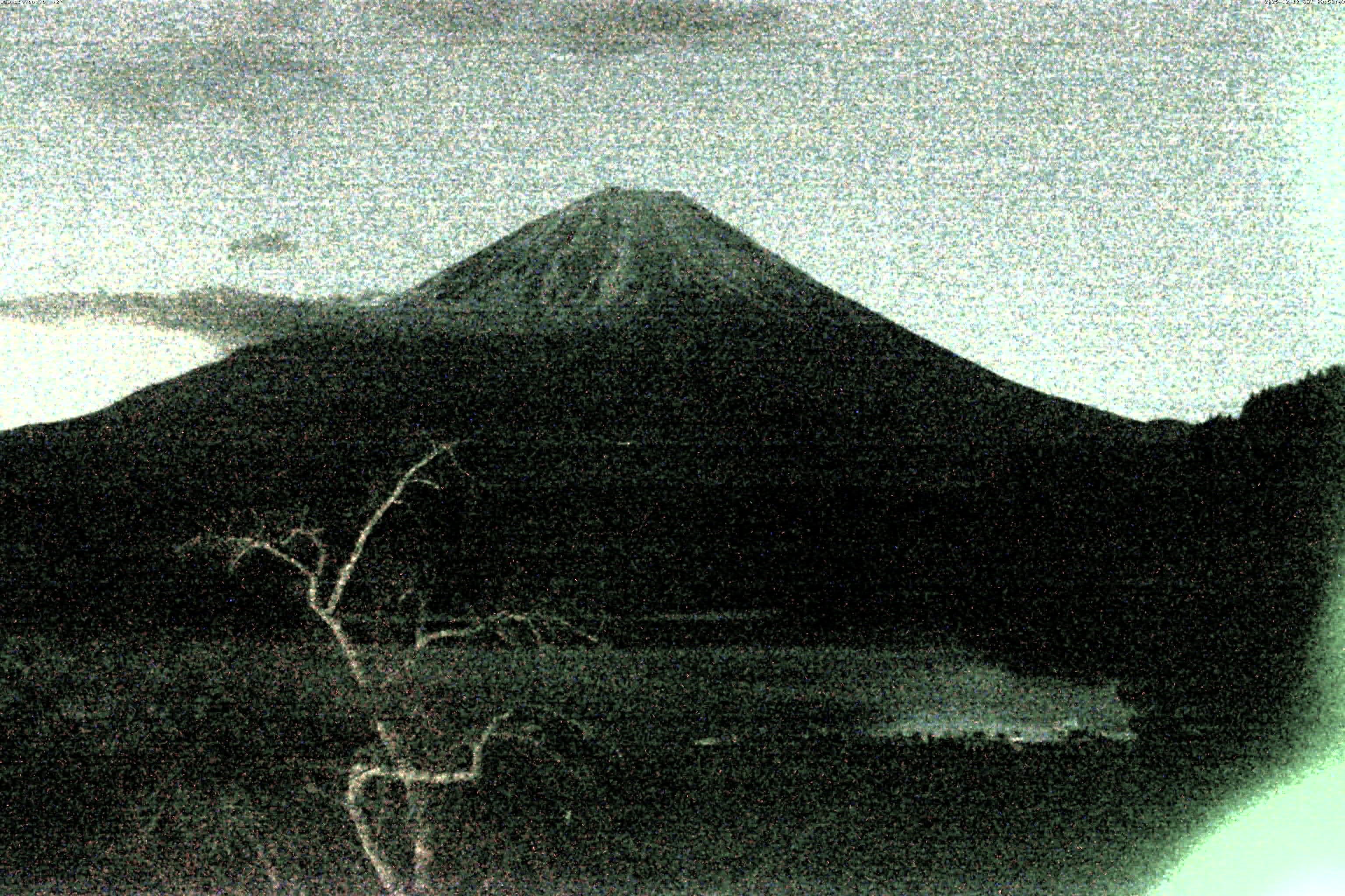 精進湖ライブカメラ