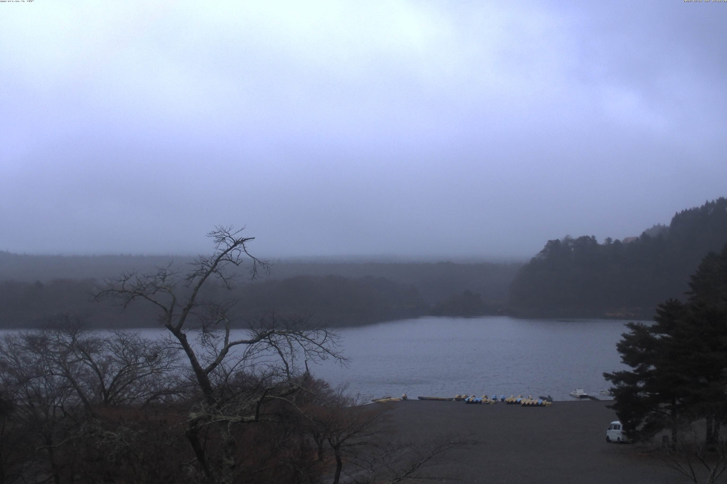 精進湖ライブカメラ