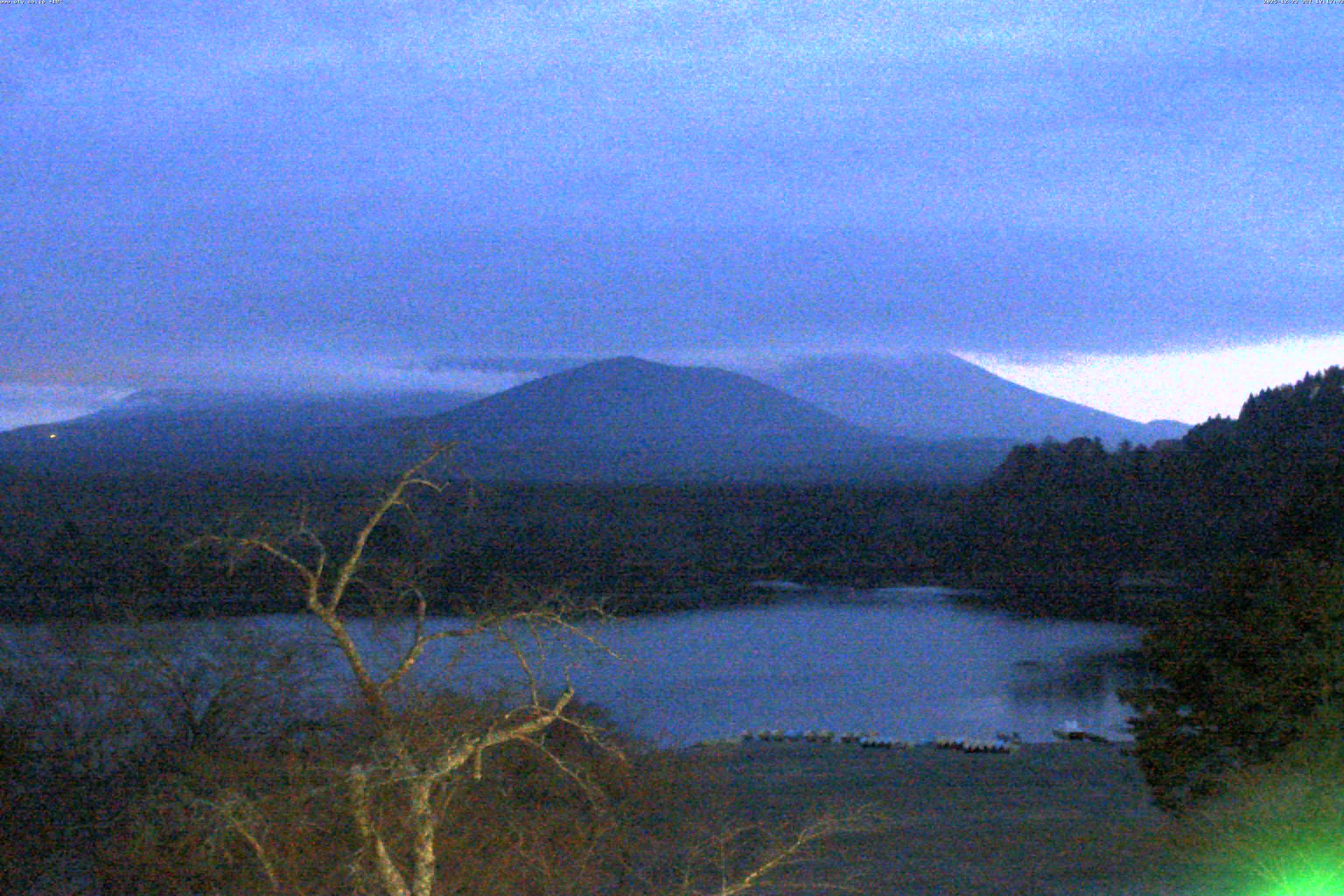 精進湖ライブカメラ