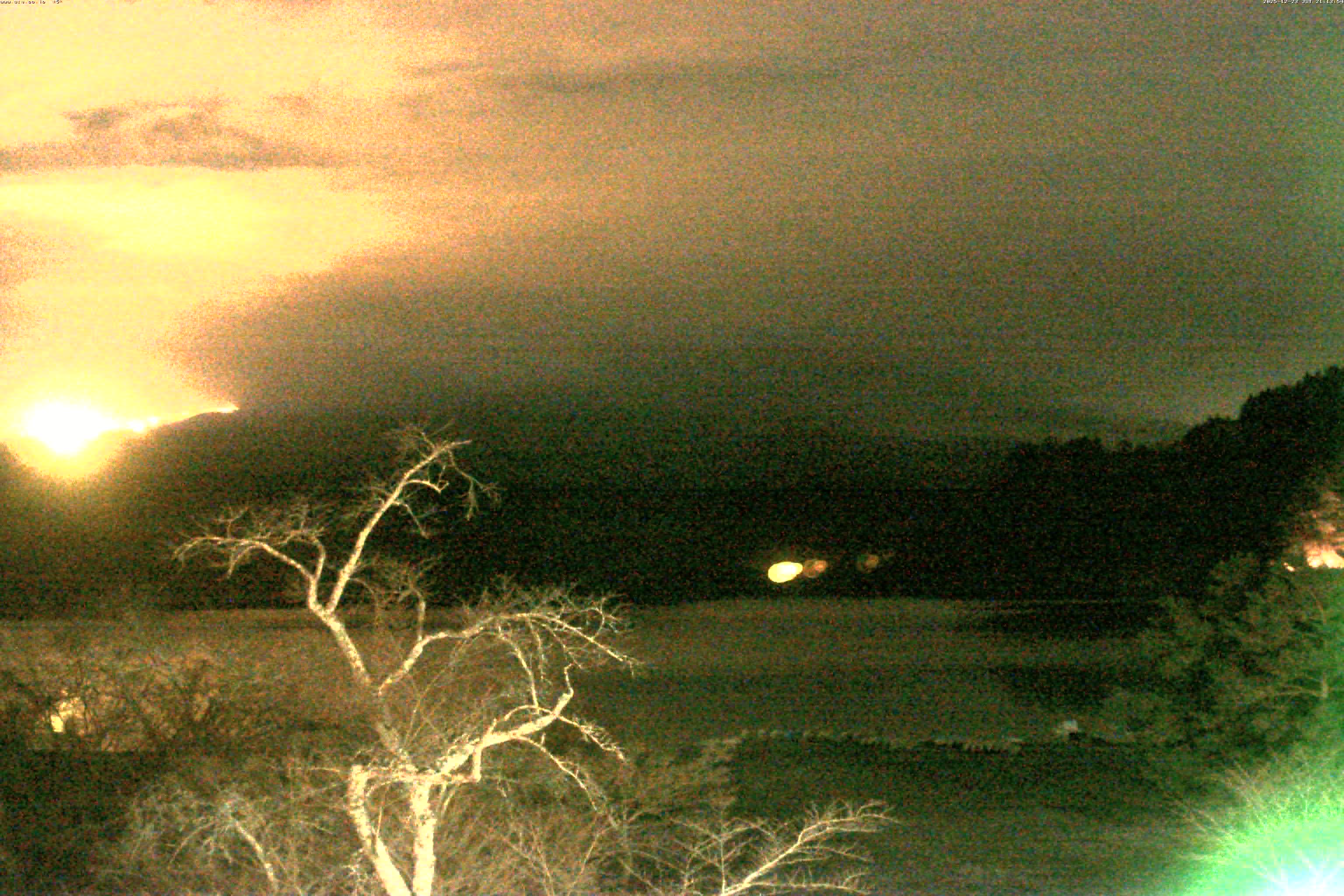 精進湖ライブカメラ