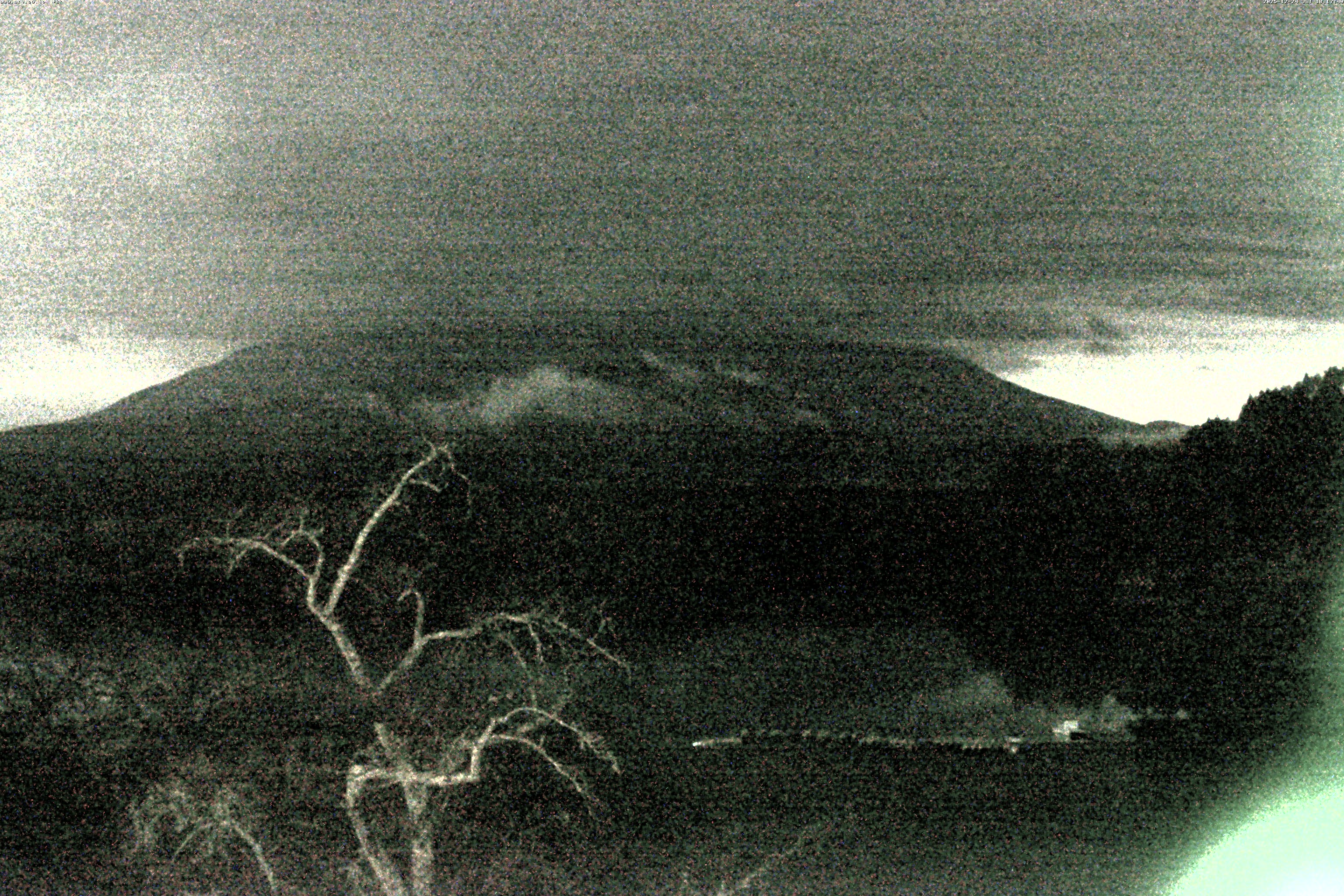 精進湖ライブカメラ