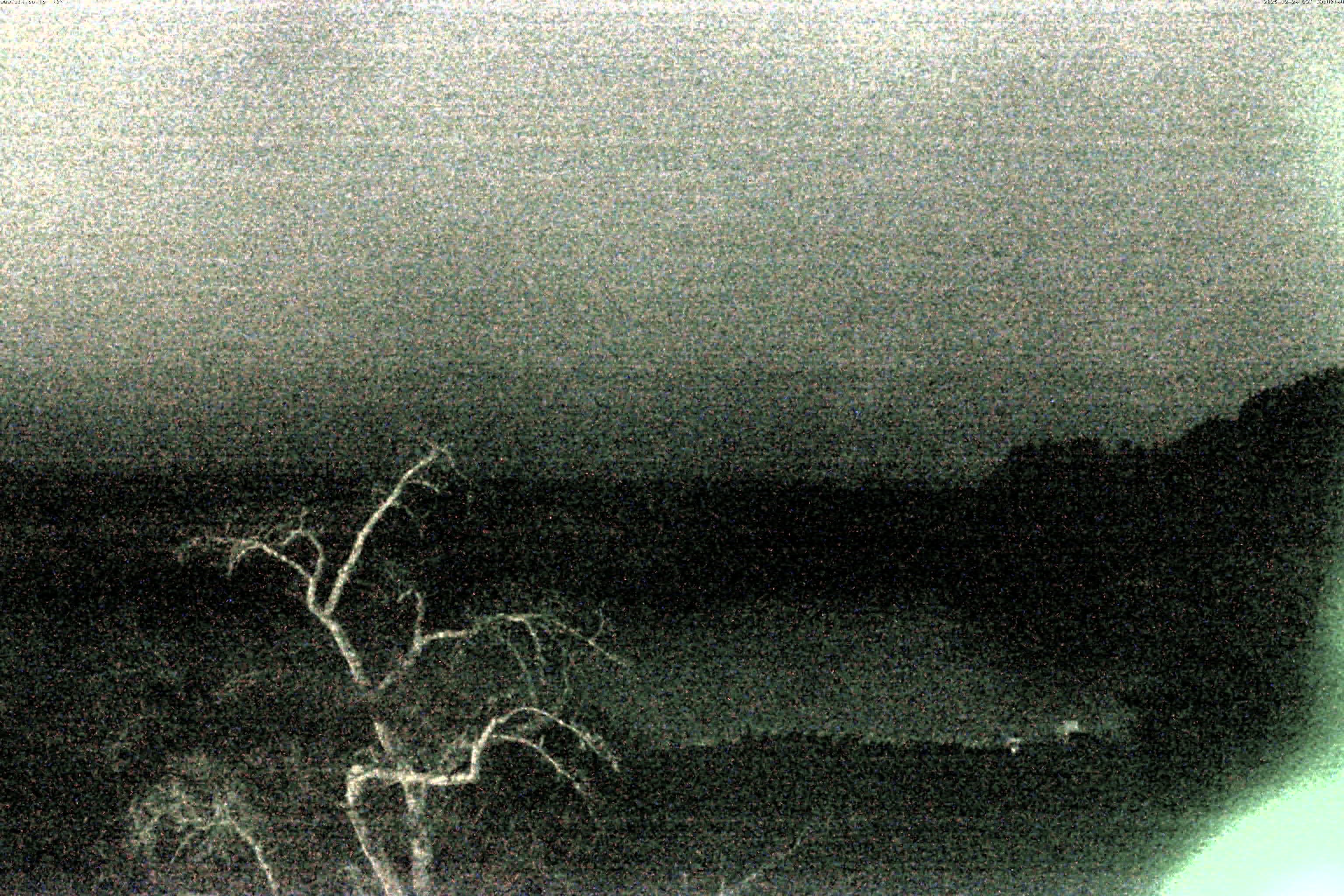 精進湖ライブカメラ