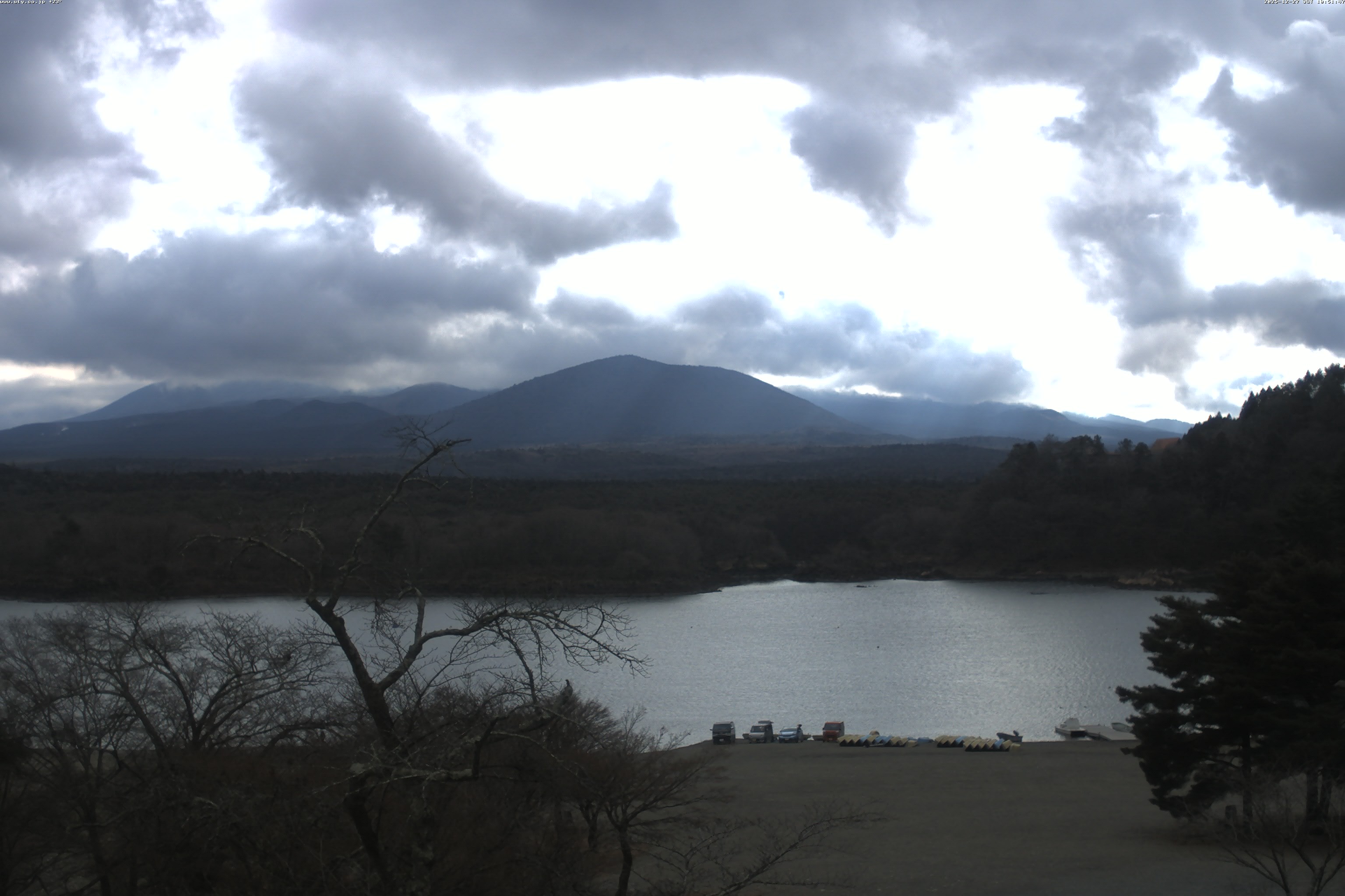 精進湖ライブカメラ