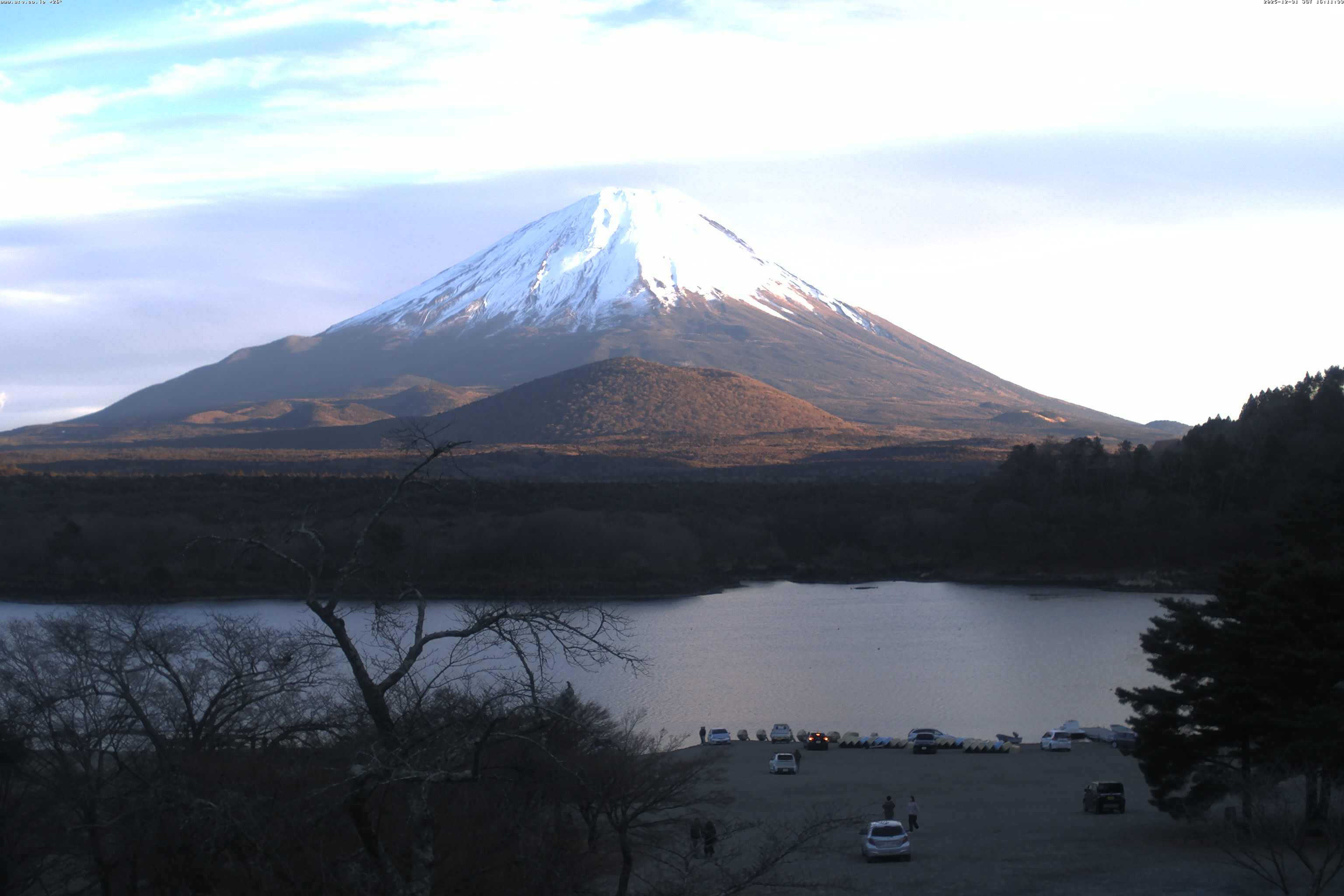 精進湖ライブカメラ